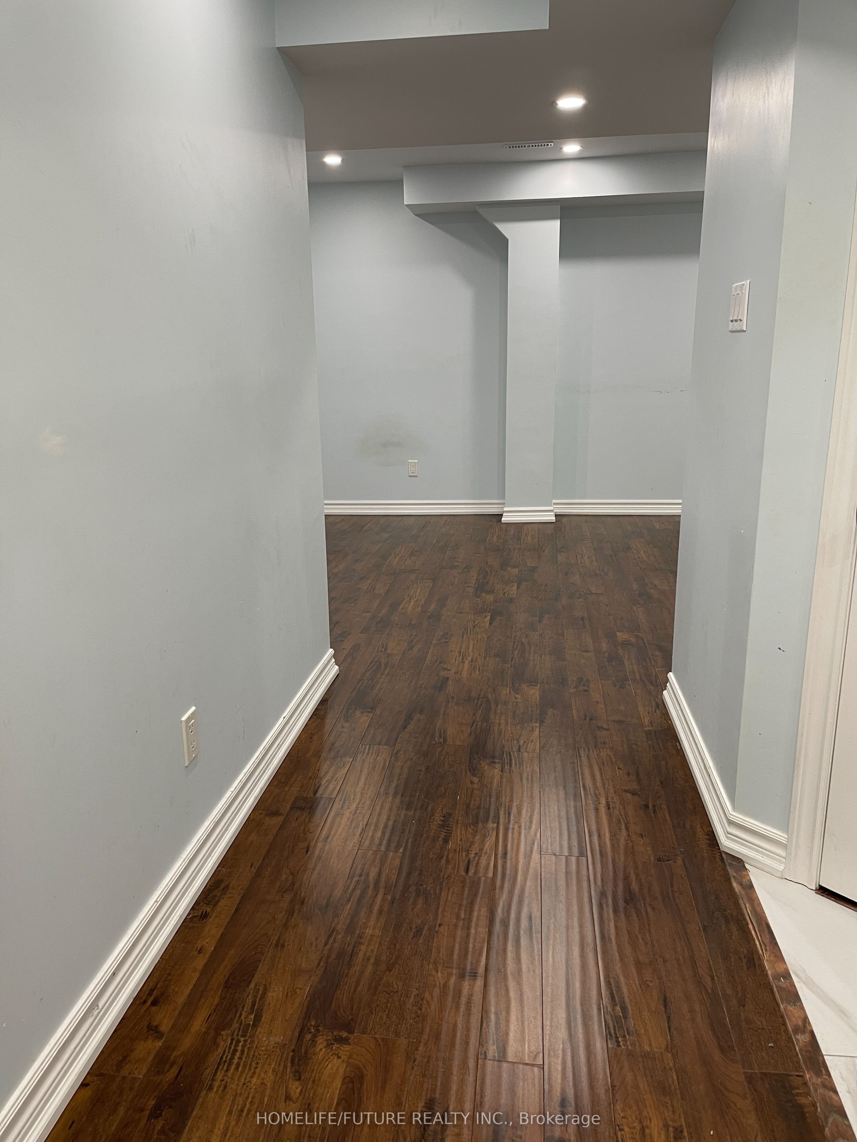 Unit Bsmt - 118 Raponi Circle, Scarborough 5