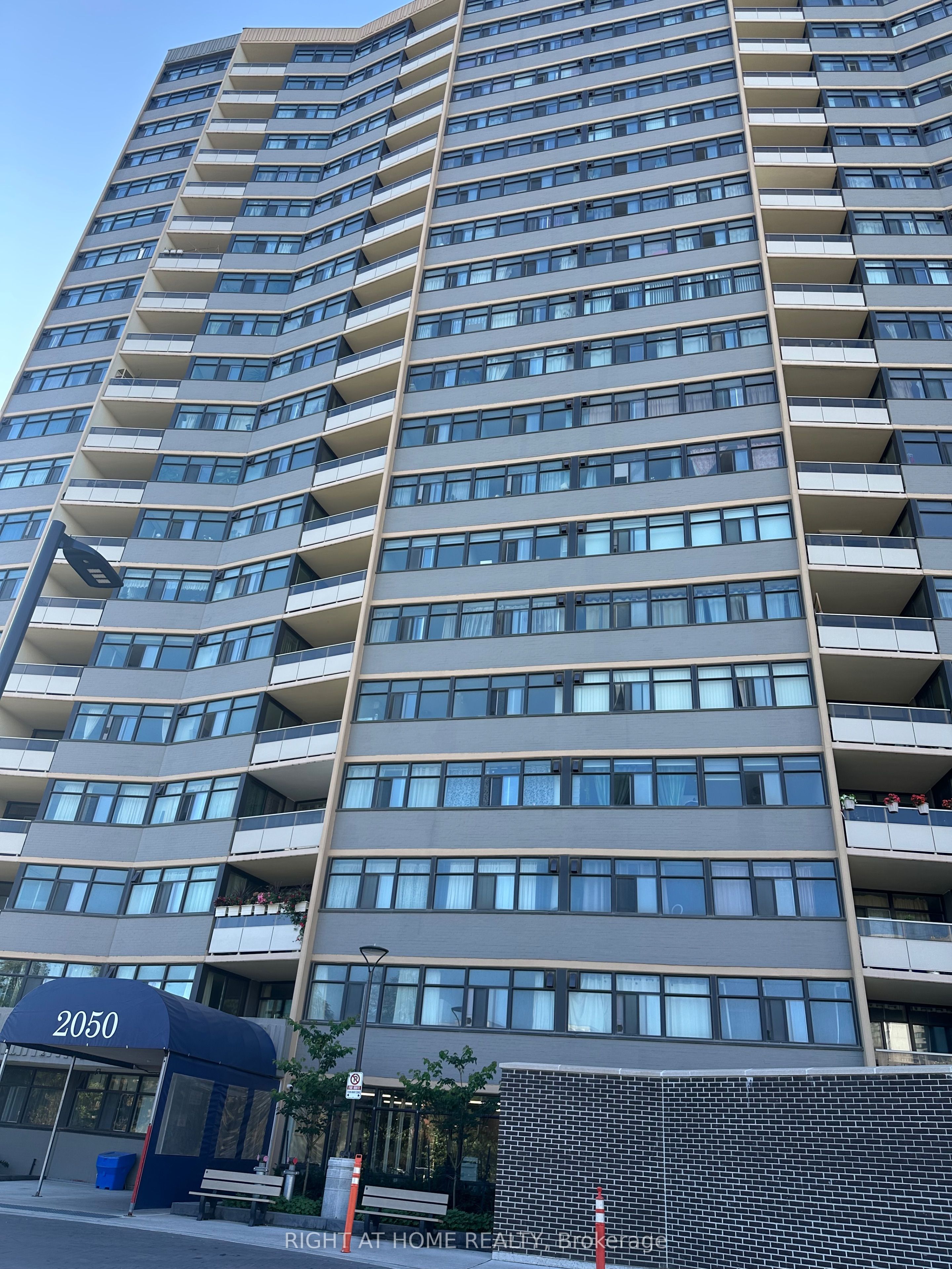 Unit 1704 - 2050 Bridletowne Circle, Scarborough 5