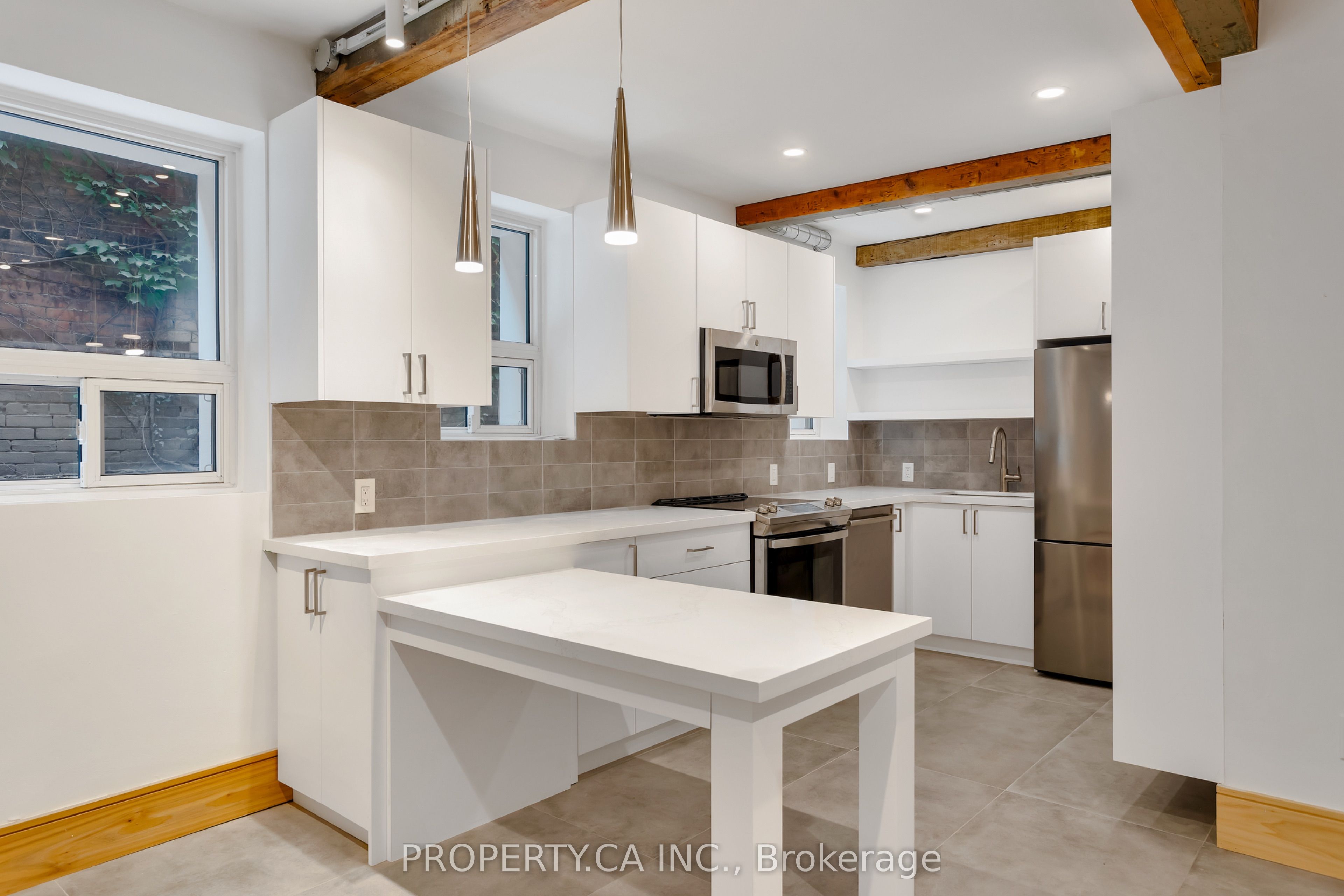 Unit 8 - 97 Lee Avenue, Toronto 4