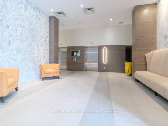 Unit 1002 - 2055 Danforth Avenue, Toronto 2