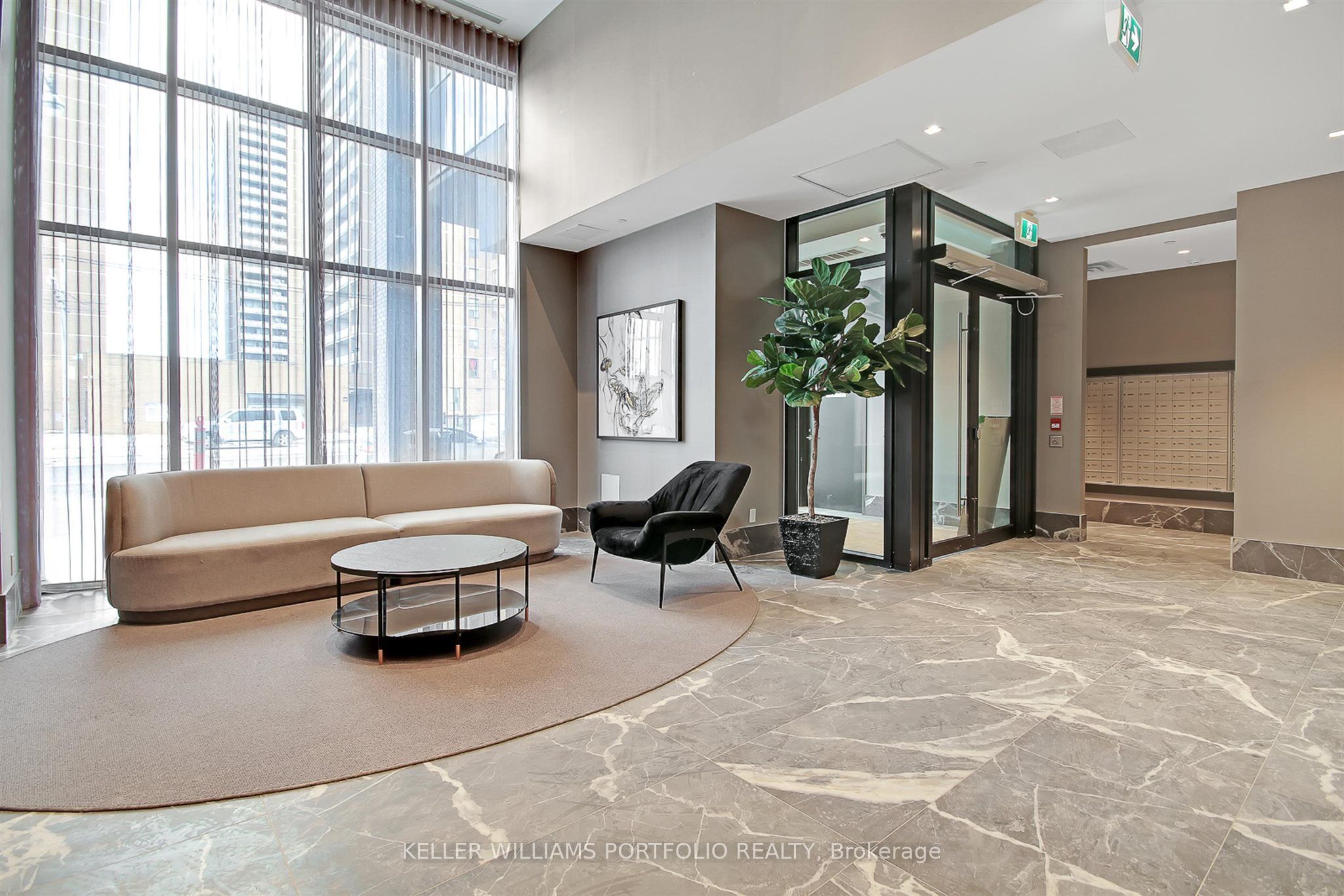 Unit 811 - 286 Main Street, Toronto 4