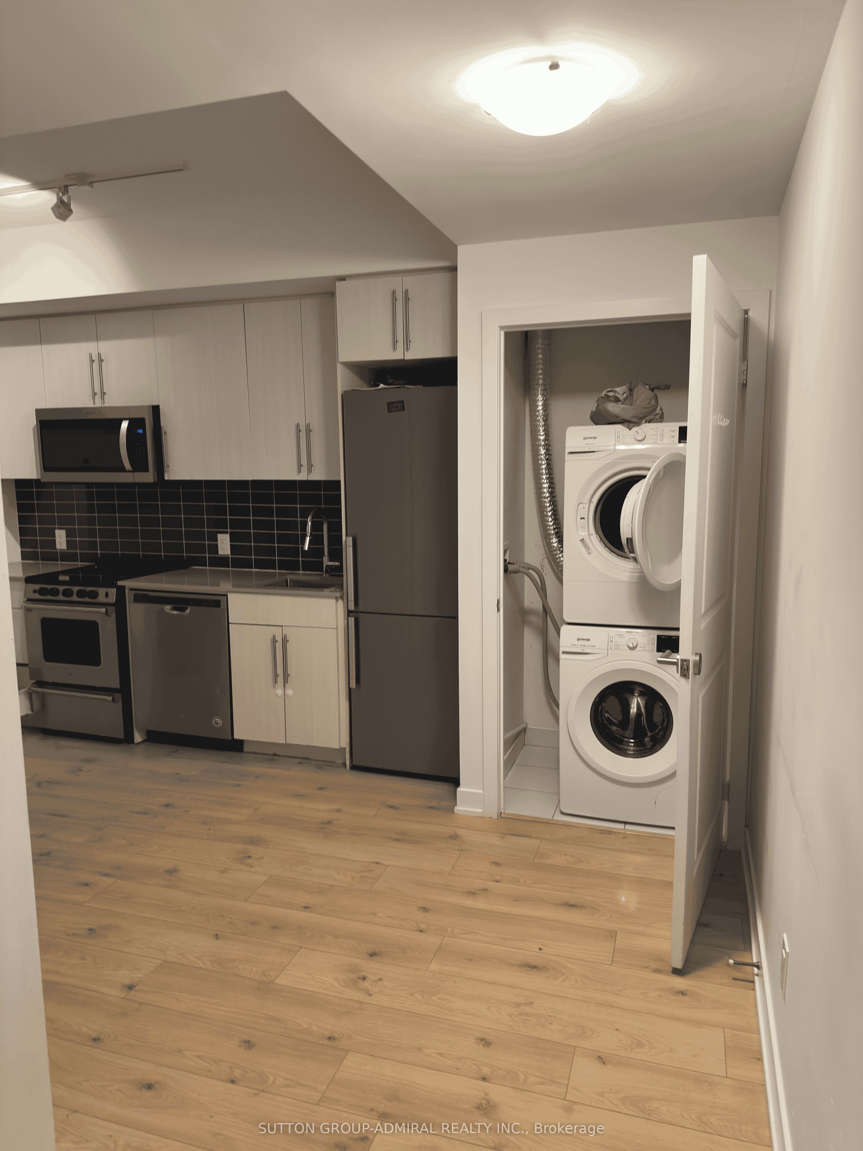 Unit 724 - 2799 Kingston Road, Scarborough 3
