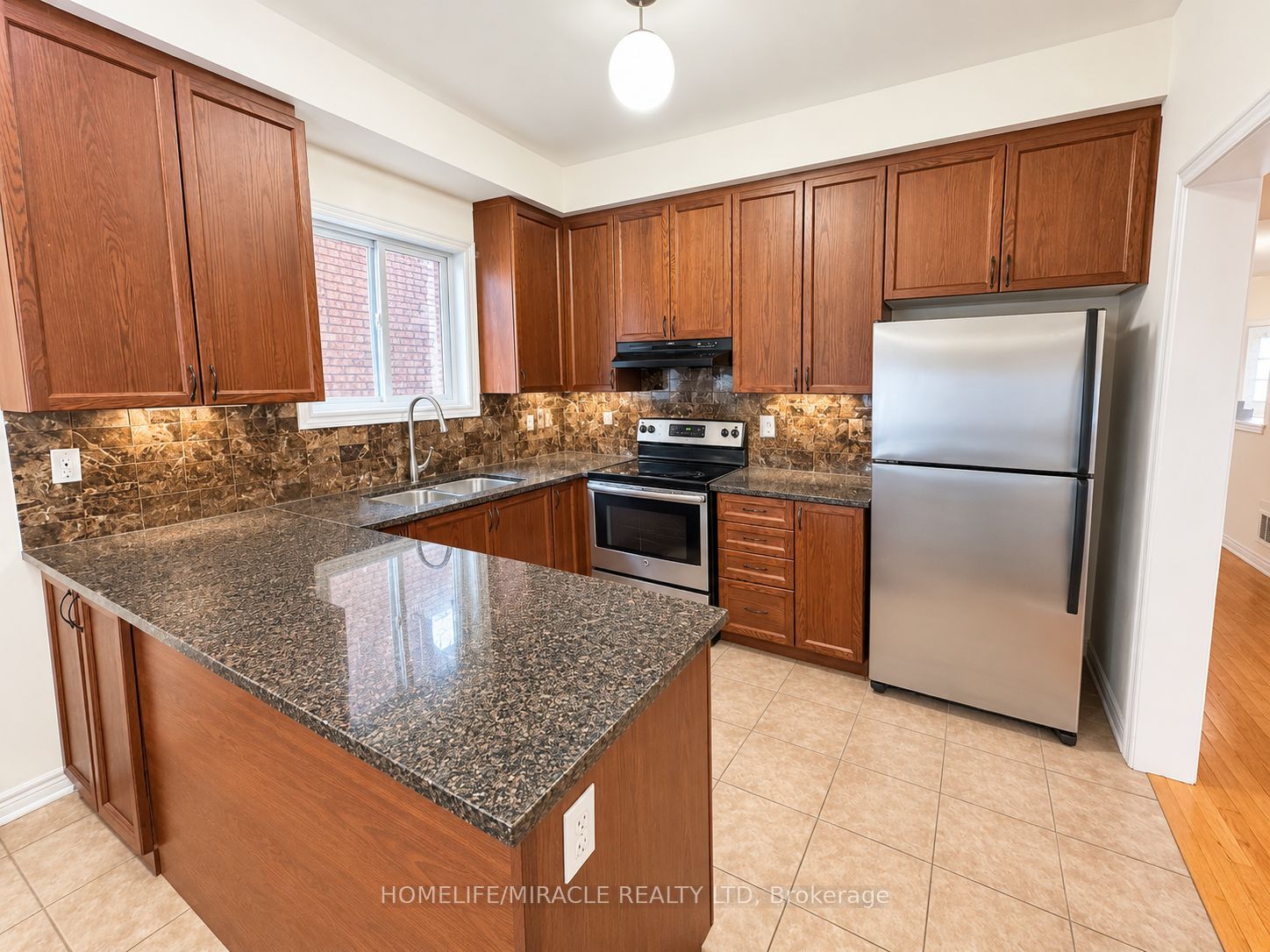 Unit Main - 56 Baycliffe Drive, Whitby 3