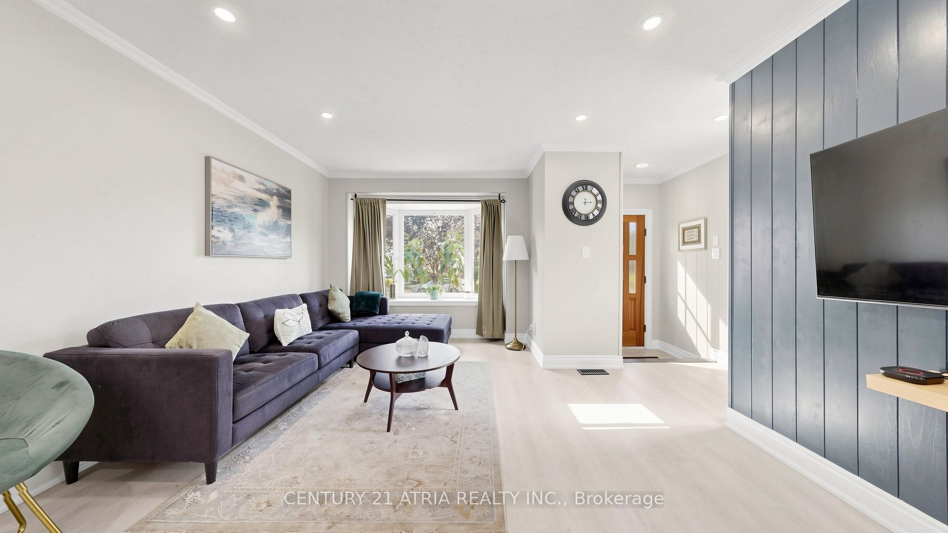 982 Renfrew Court, Oshawa 4