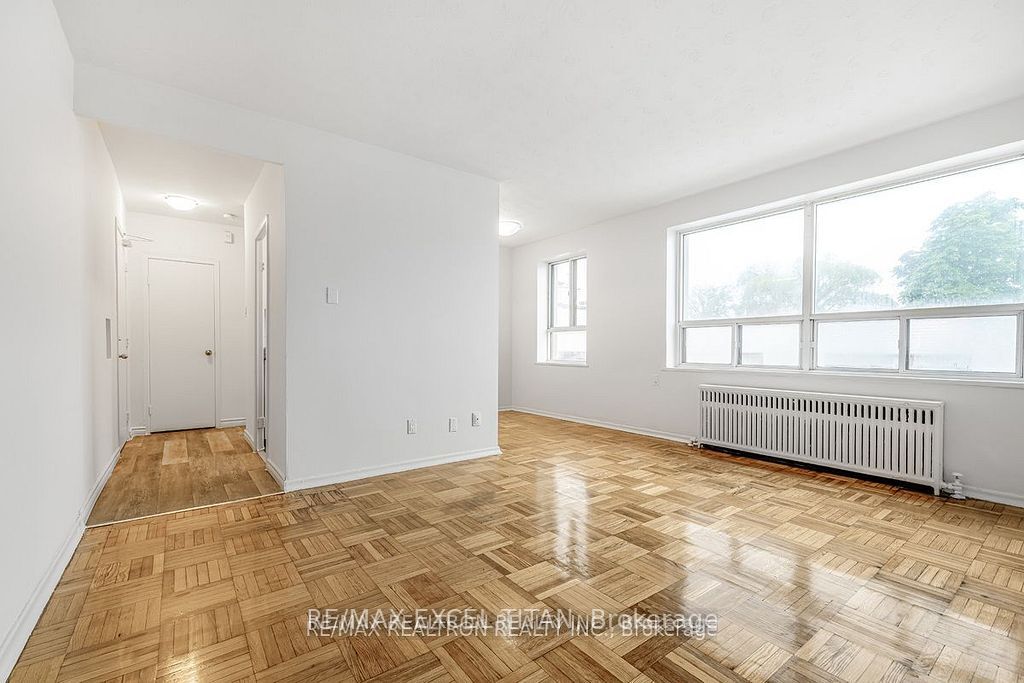 Unit 10 - 156 Kingston Road, Toronto 5