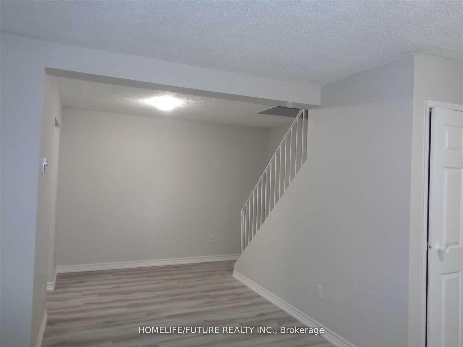 Unit 24 - 255 PORTER Street, Oshawa 4