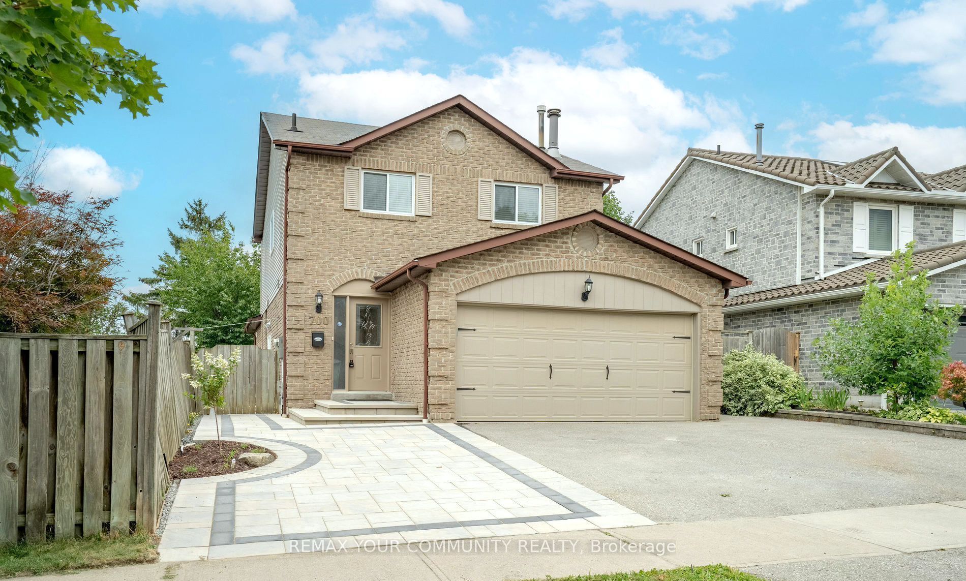 700 Stonepath Circle, Pickering 1