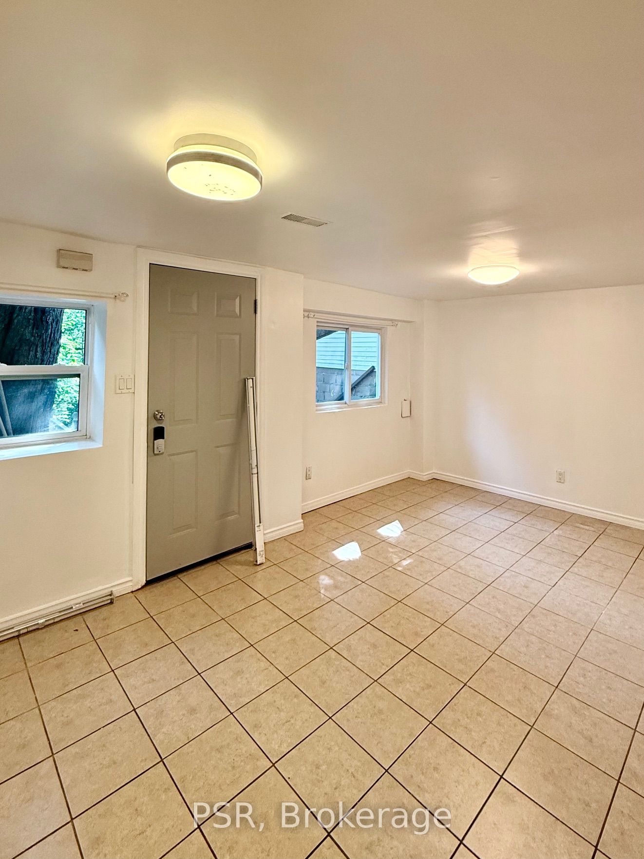 Unit Lower - 191 Coxwell Avenue, Toronto 2