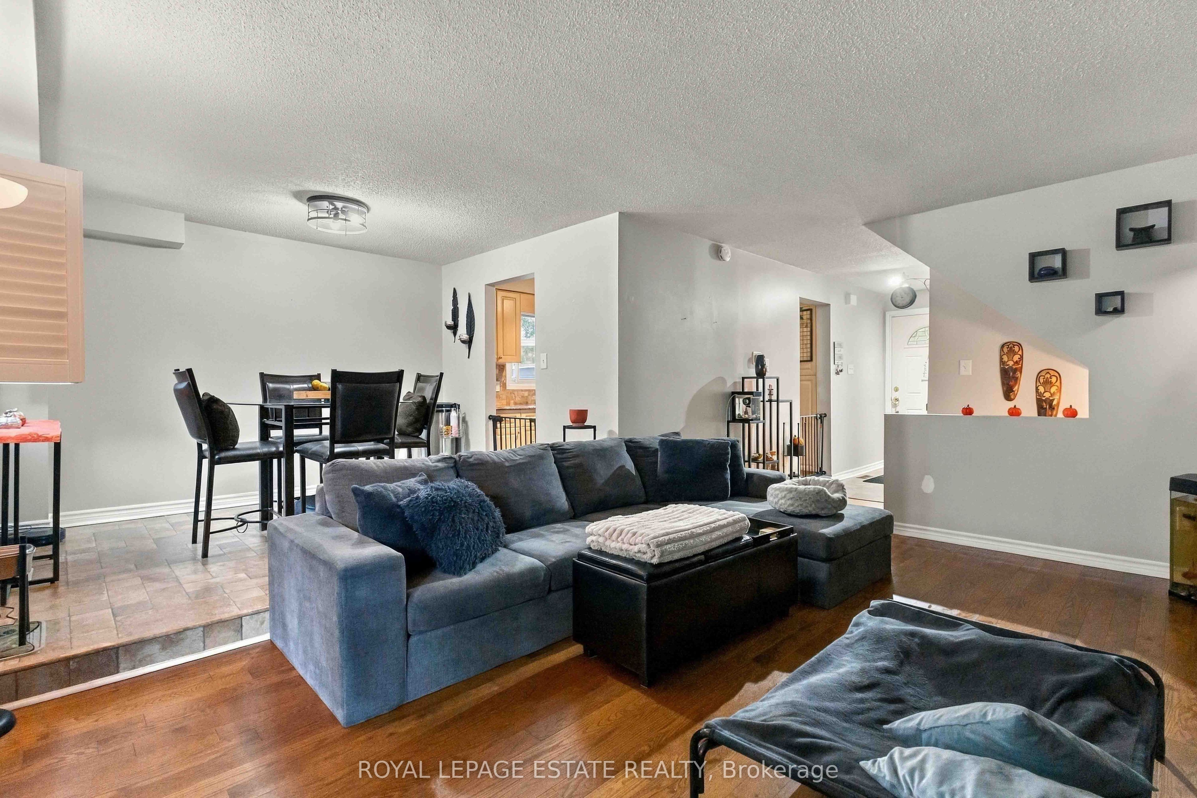 228 Rands Road, Ajax 2
