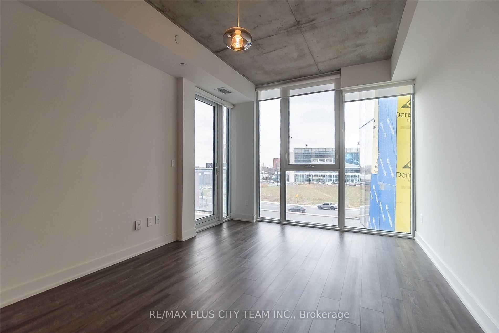 Unit 305 - 15 Baseball Place, Toronto 4