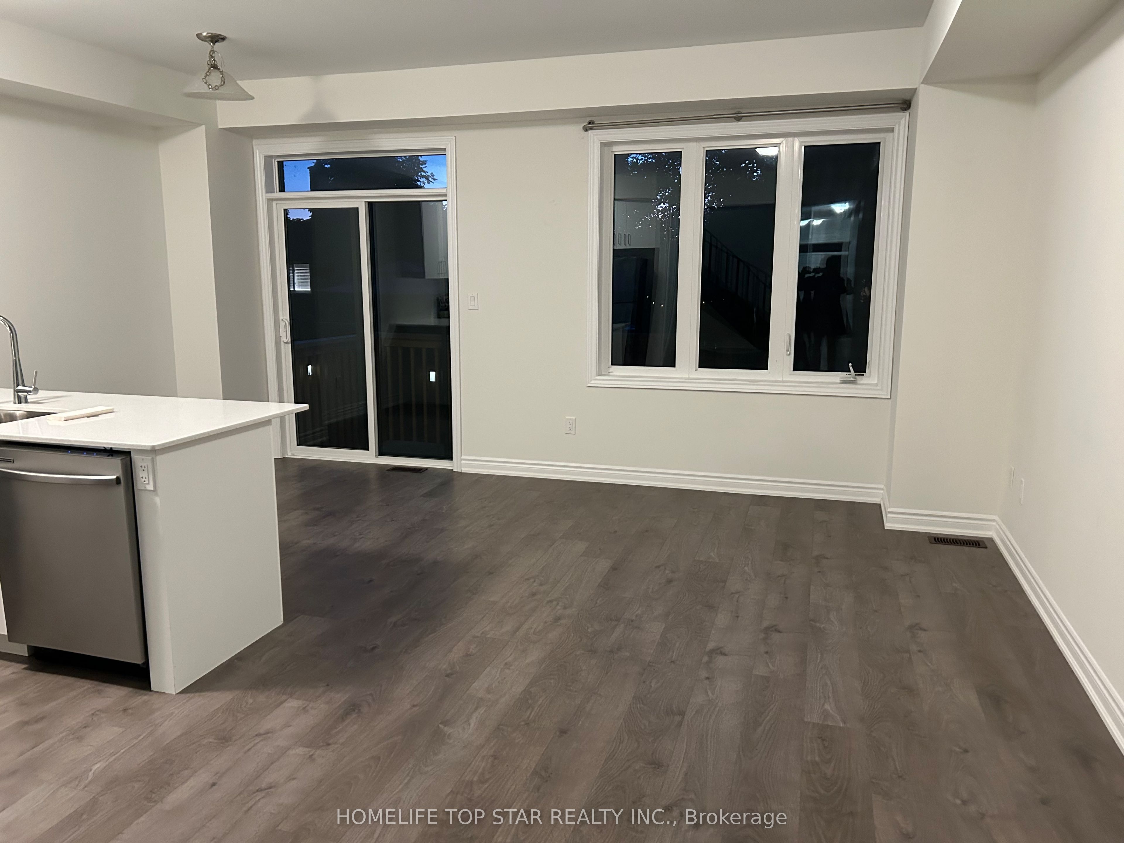 290 Okanagan Path, Oshawa 3