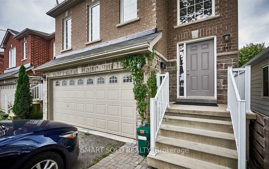 349 Pine Avenue, Oshawa 3