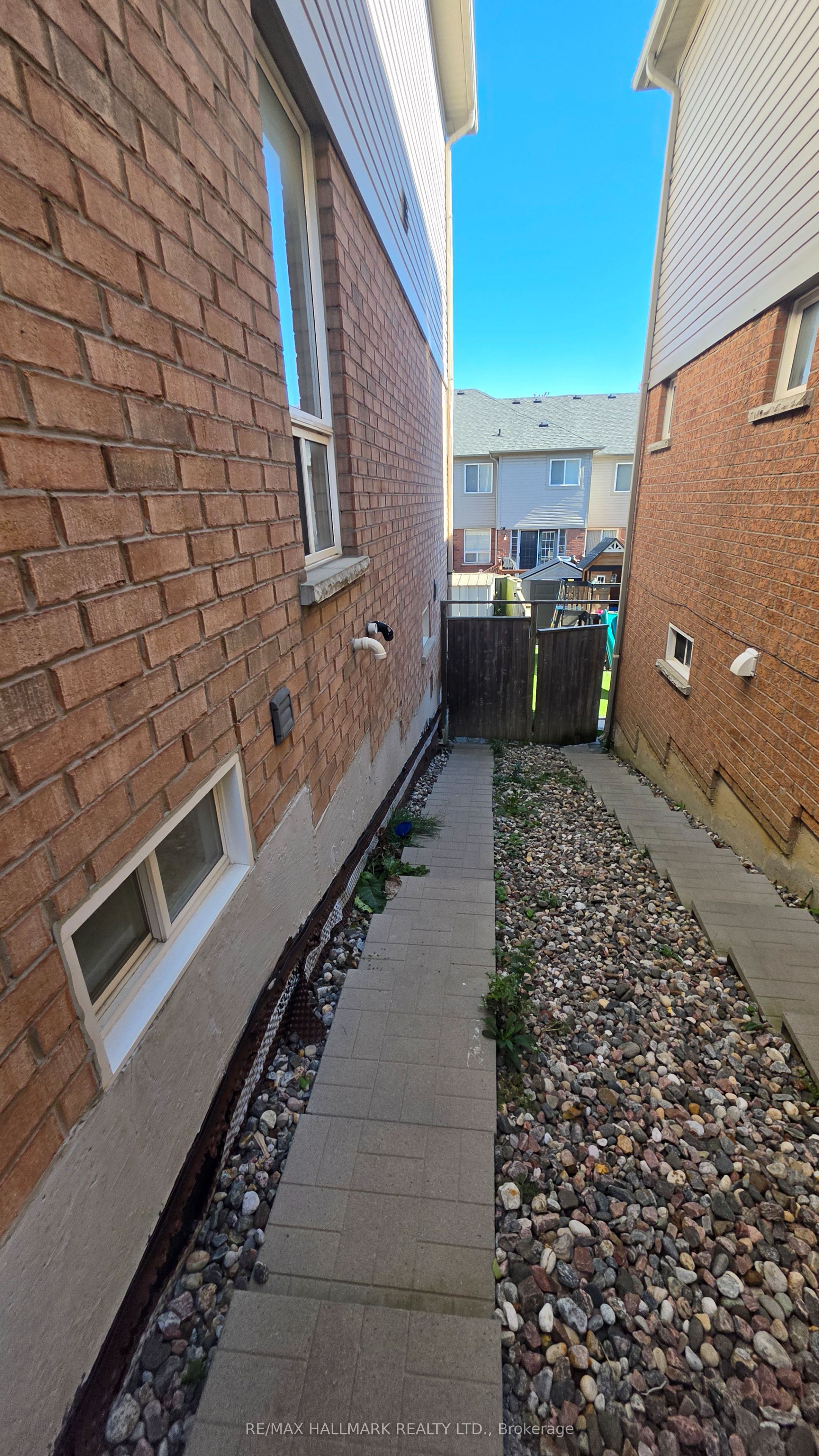 Unit Lower Level - 325 Porte Road, Ajax 3