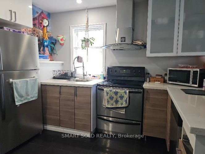 Unit Main Level - 711 Dunlop Street W, Whitby 5
