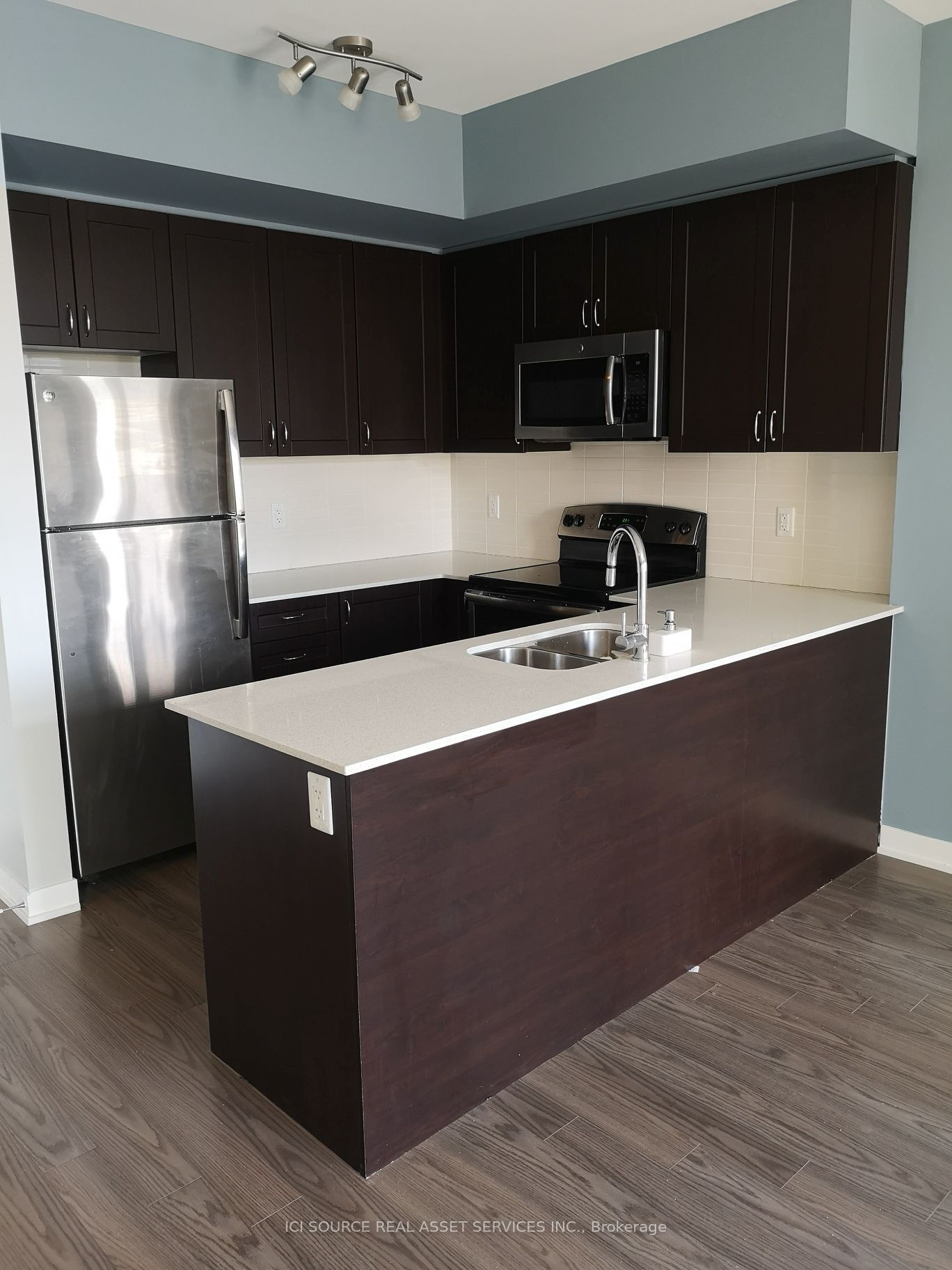 Unit 423 - 3560 St. Clair Avenue E, Scarborough 4