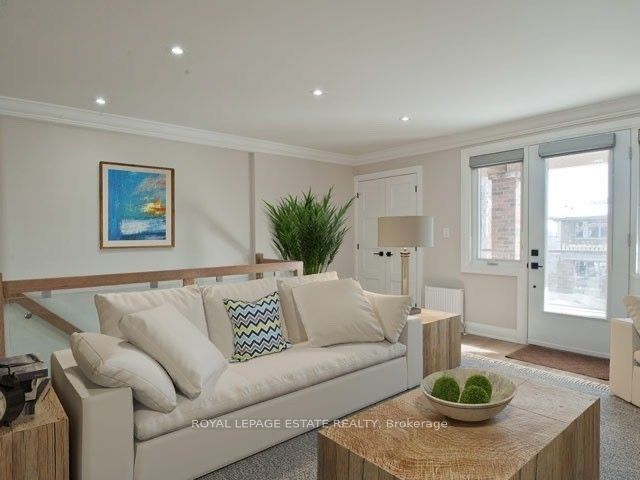 Unit Upper - 22 Wineva Avenue, Toronto 4