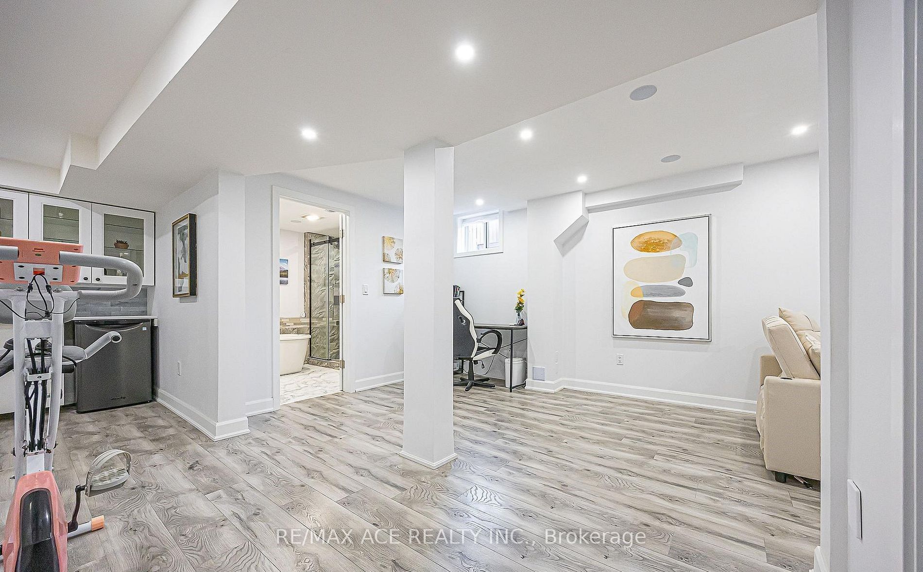 Unit Bsmt - 867 Renaissance Drive, Oshawa 3