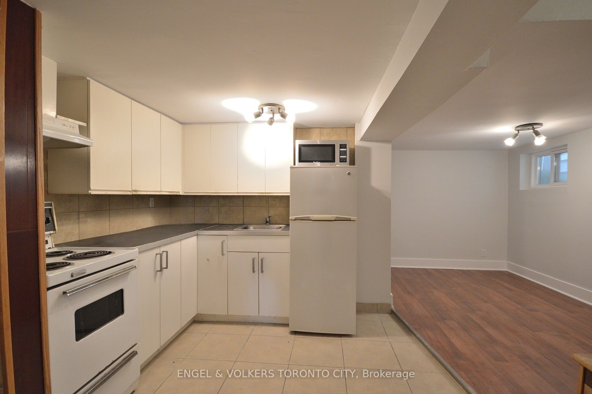 Unit Basement - 1801 Dundas Street E, Toronto 5