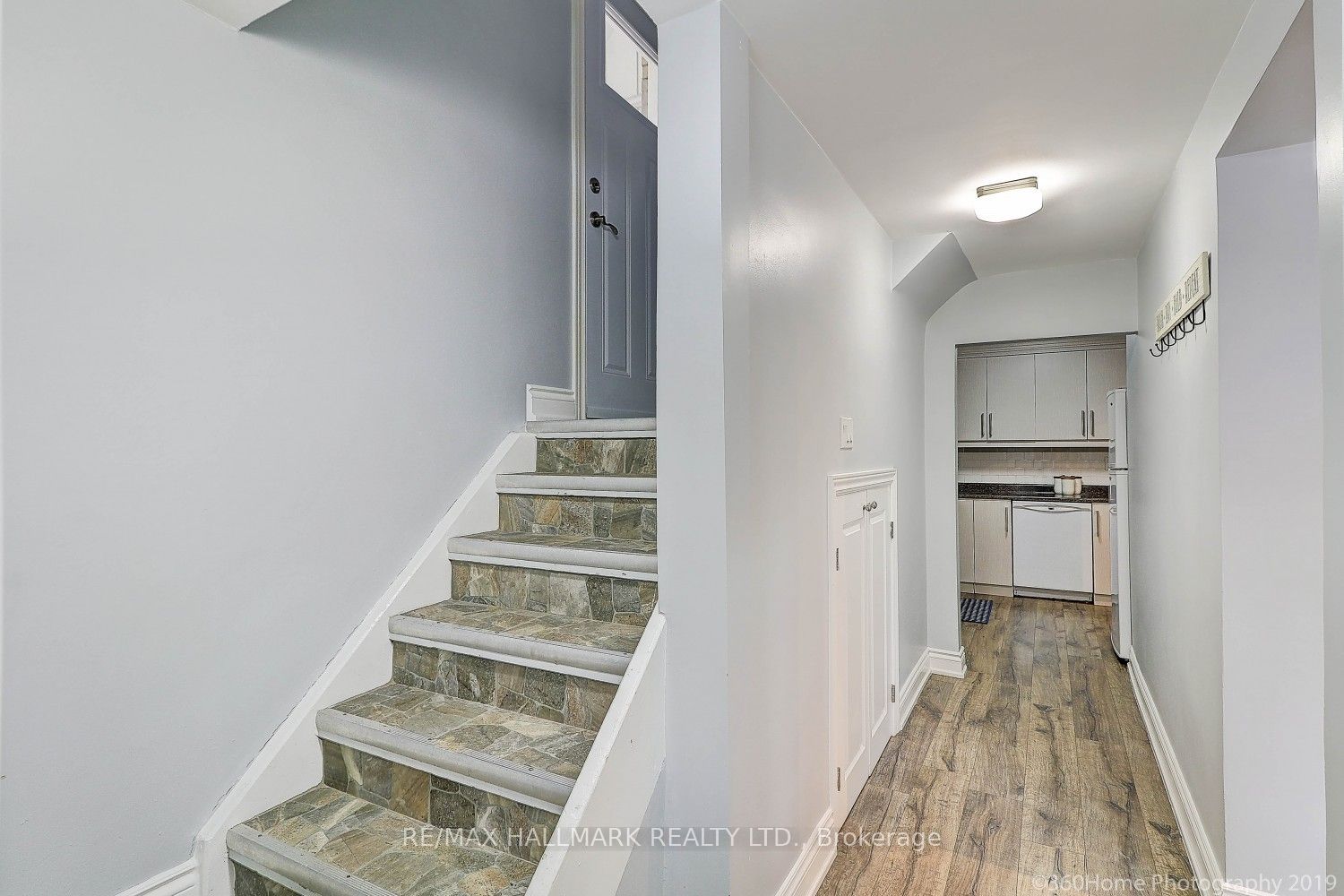 3 Cosburn Avenue, Toronto 3