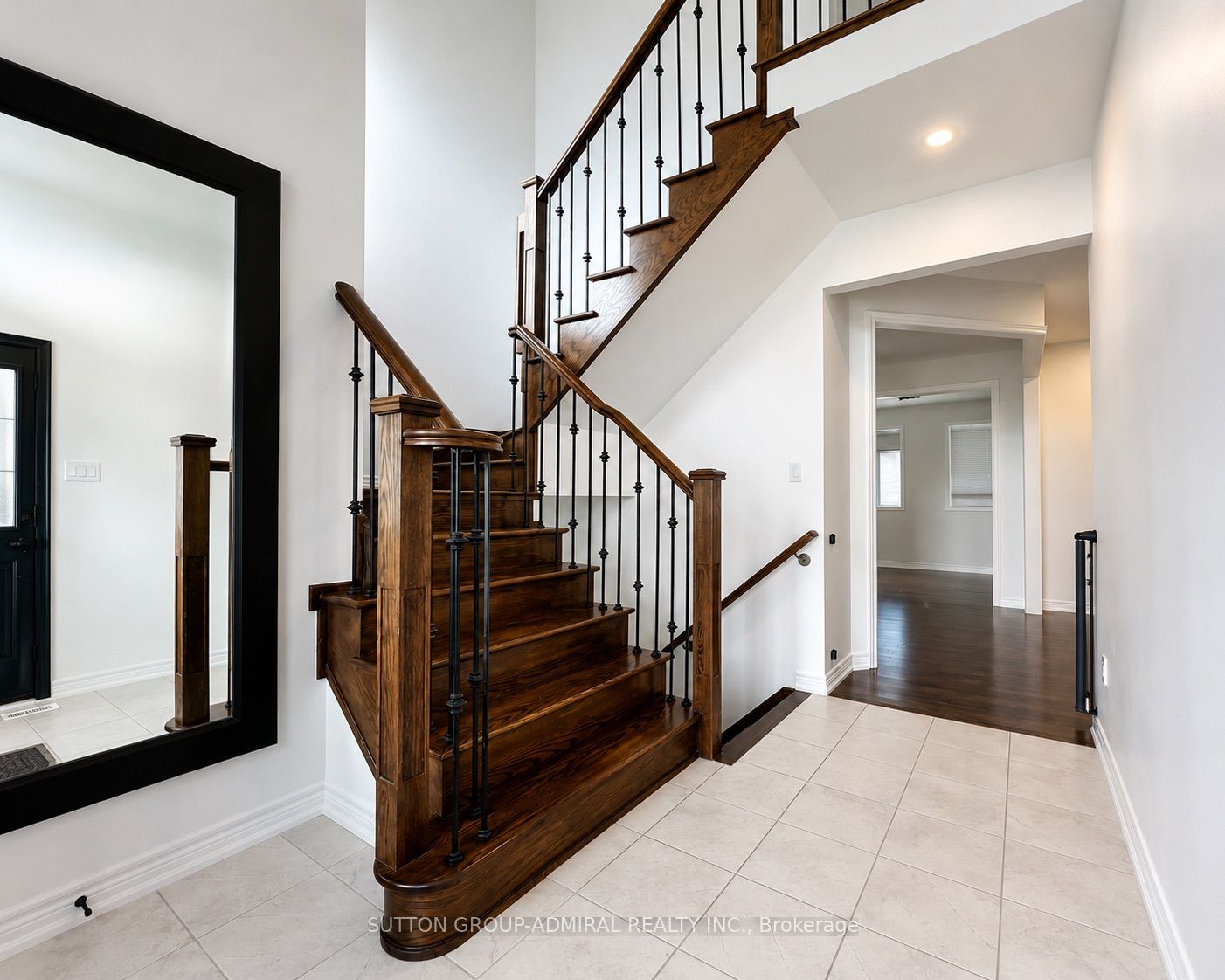 1320 Blackmore Street, Innisfil 2