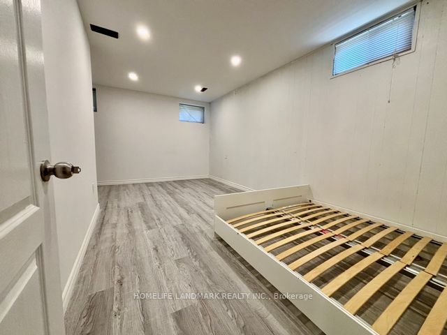 Unit Basement - 46 Crestwood Road, Vaughan 4