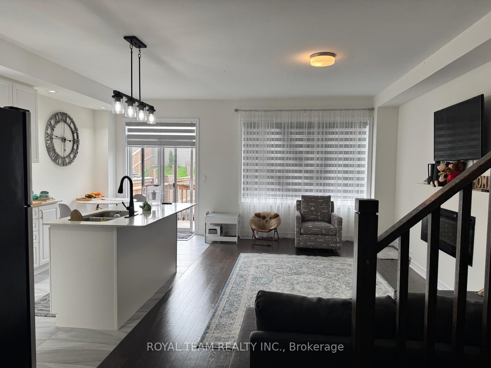 1998 McNeil Street, Innisfil 5