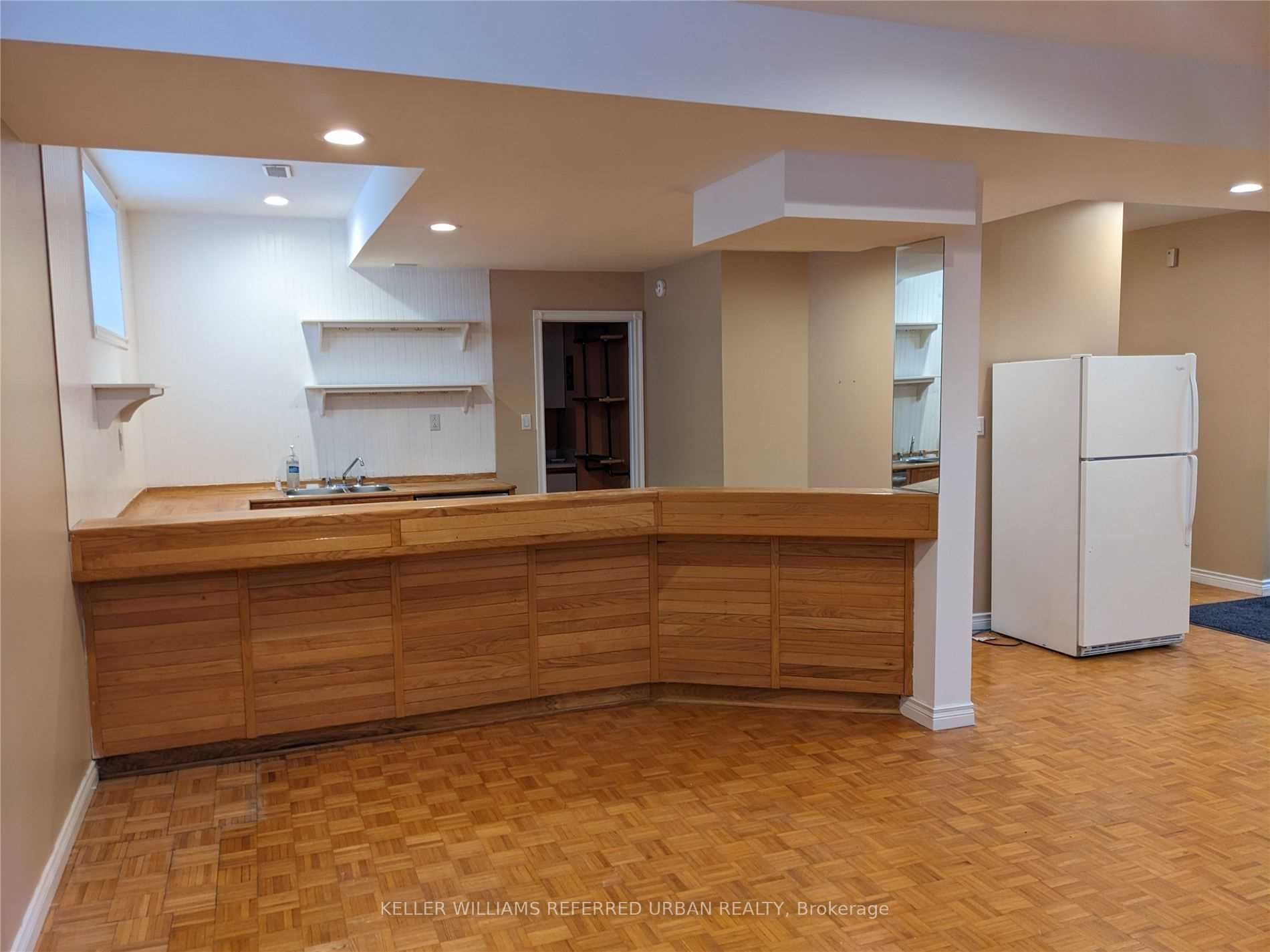 Unit Lower - 132 Old Surrey Lane, Richmond Hill 5