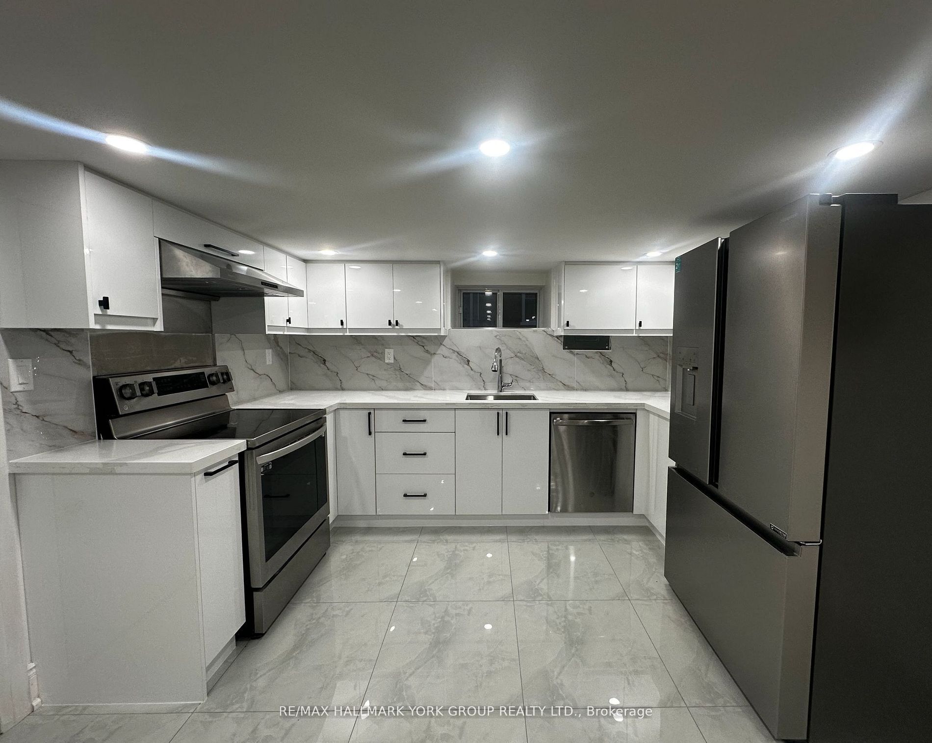 Unit Lower - 420 Osborne Street, Brock 1