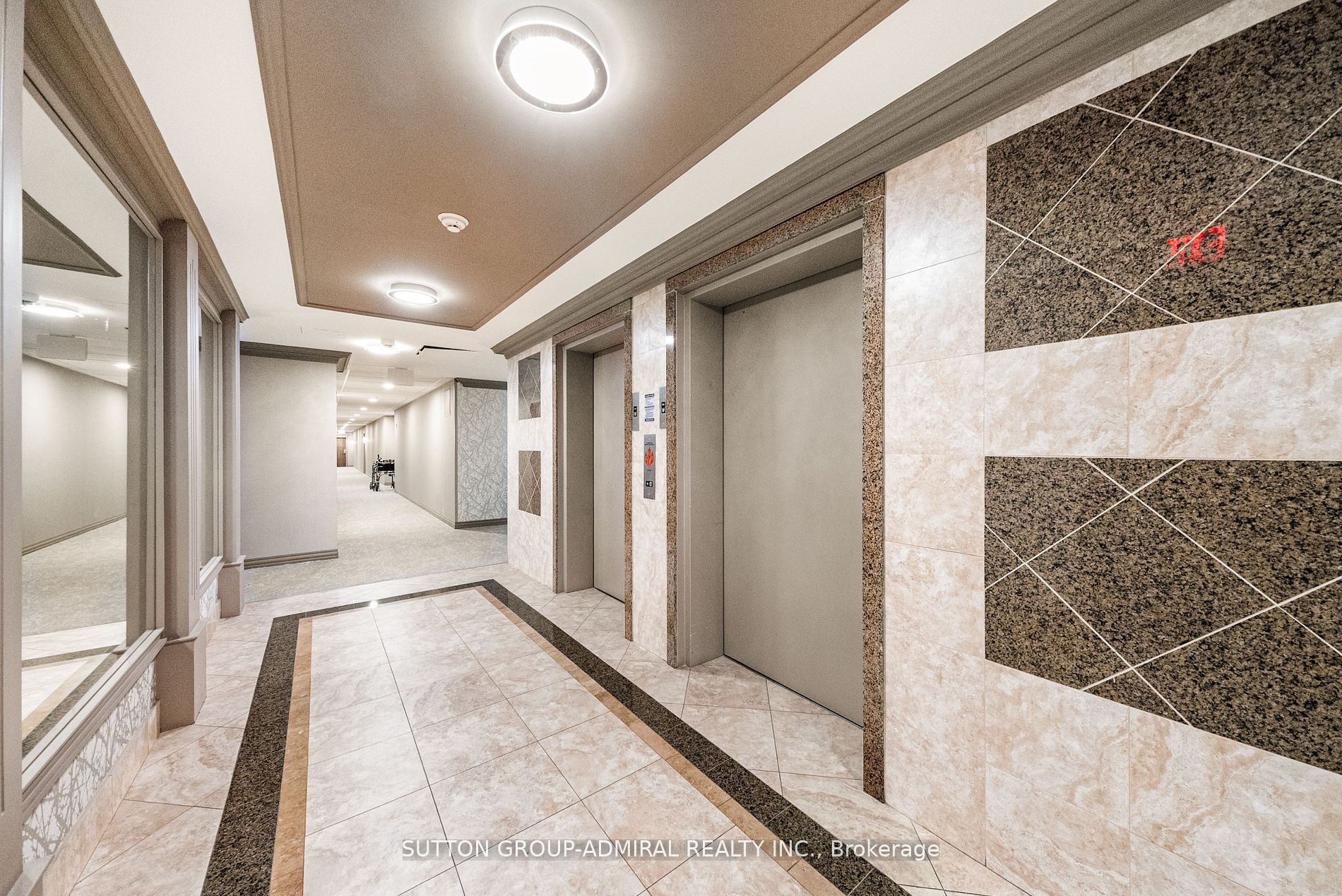 Unit 315 - 2 Maison Parc Court, Vaughan 4