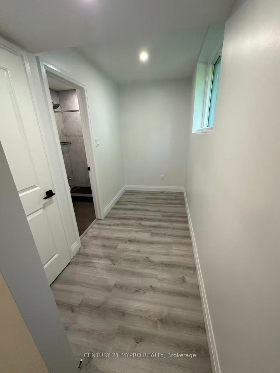 Unit Lower - 5 Chant Crescent, Markham 3