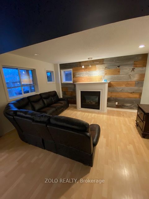 24 Coburn Crescent, New Tecumseth 4