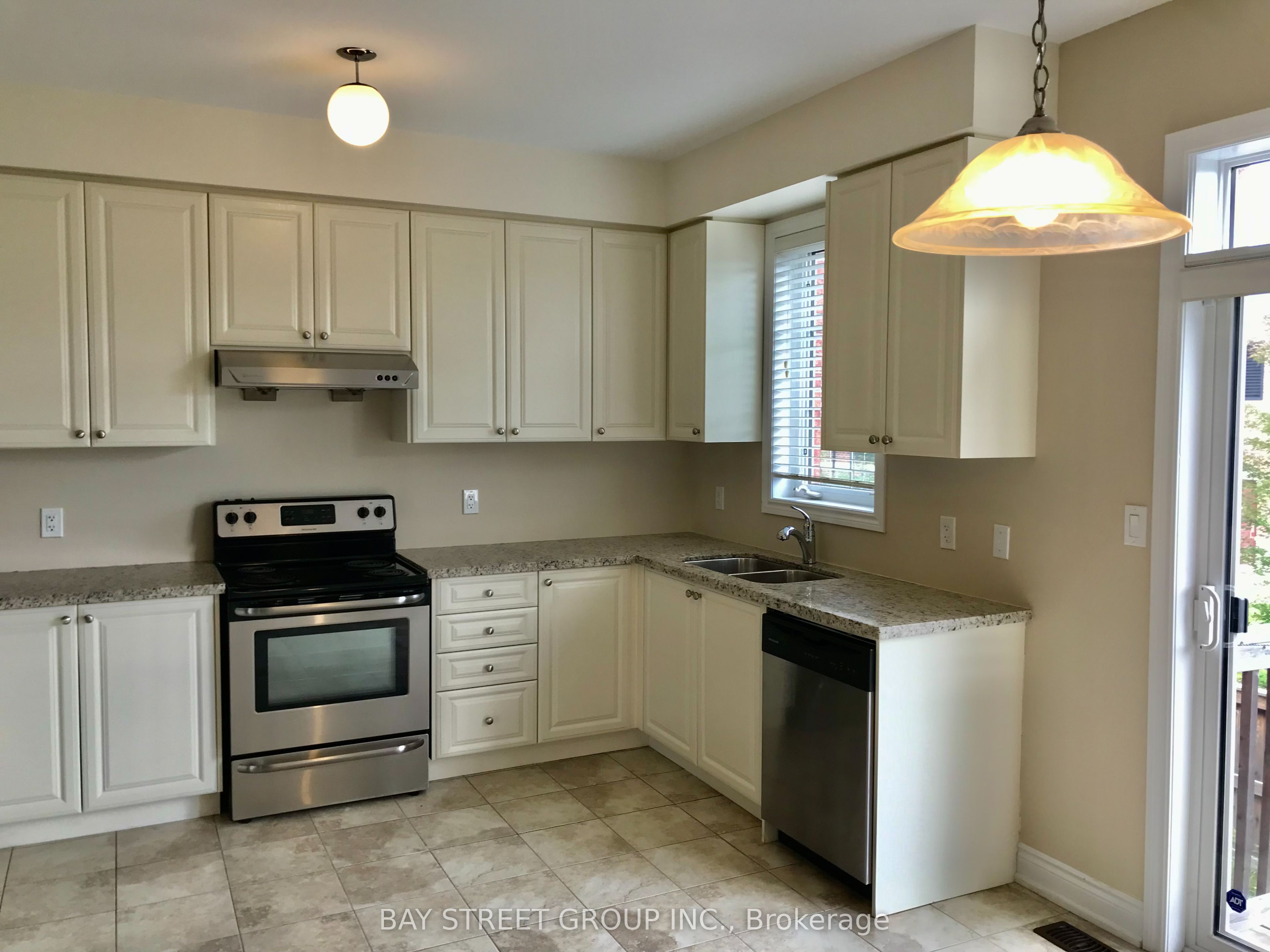 86 Mack Clement Lane, Richmond Hill 5