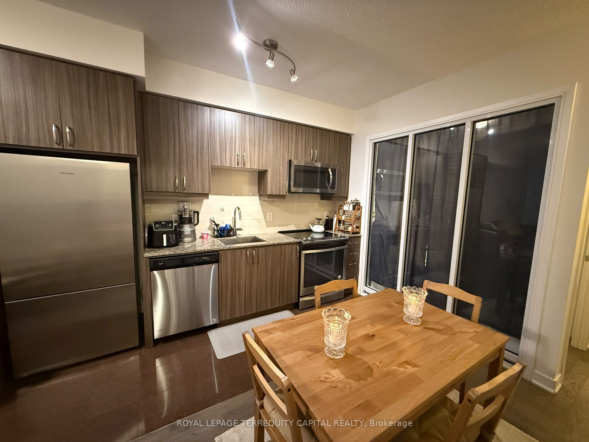 Unit 406 - 9199 Yonge Street, Richmond Hill 5