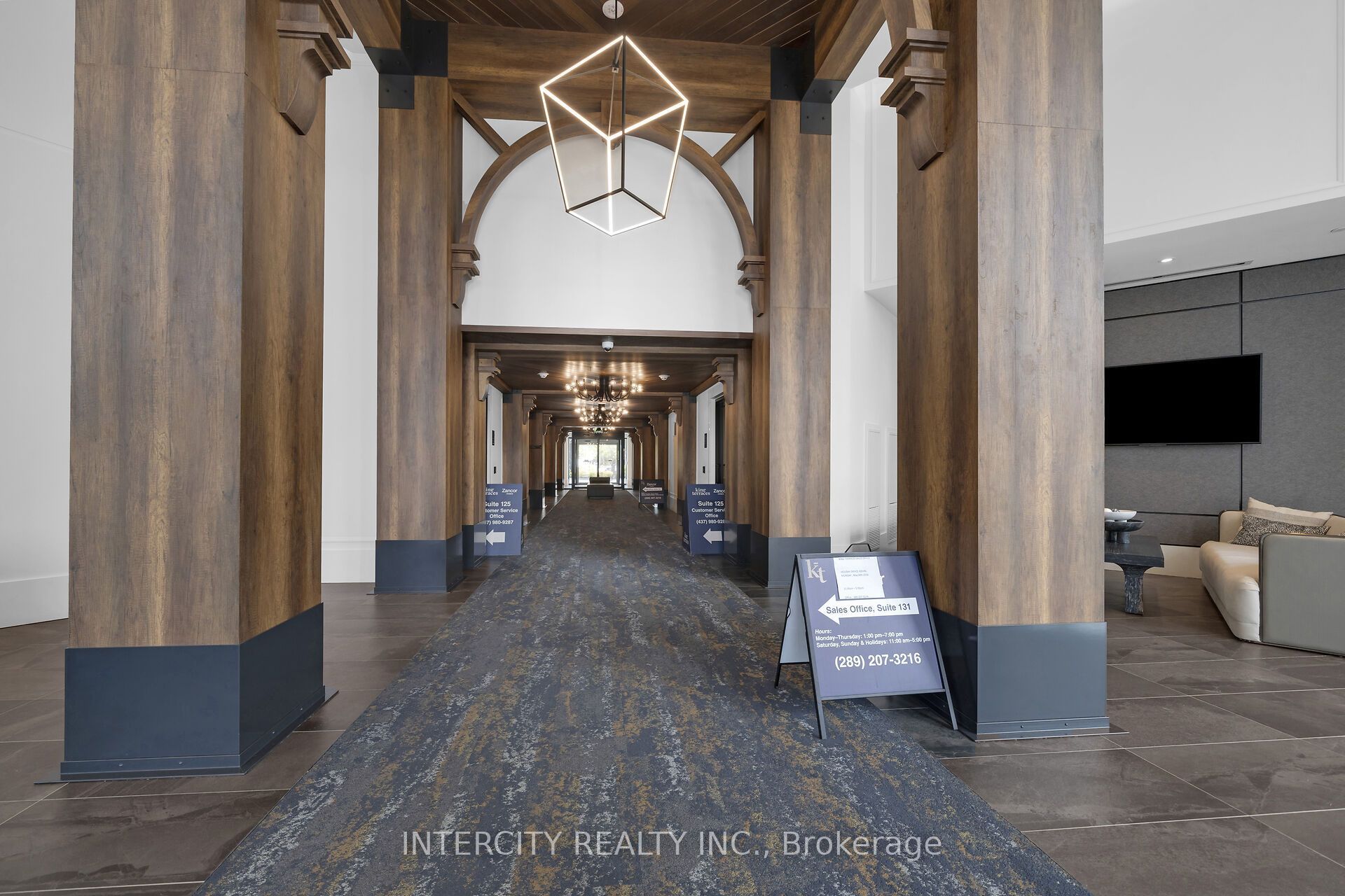 Unit 606 - 2075 King Road, King 3