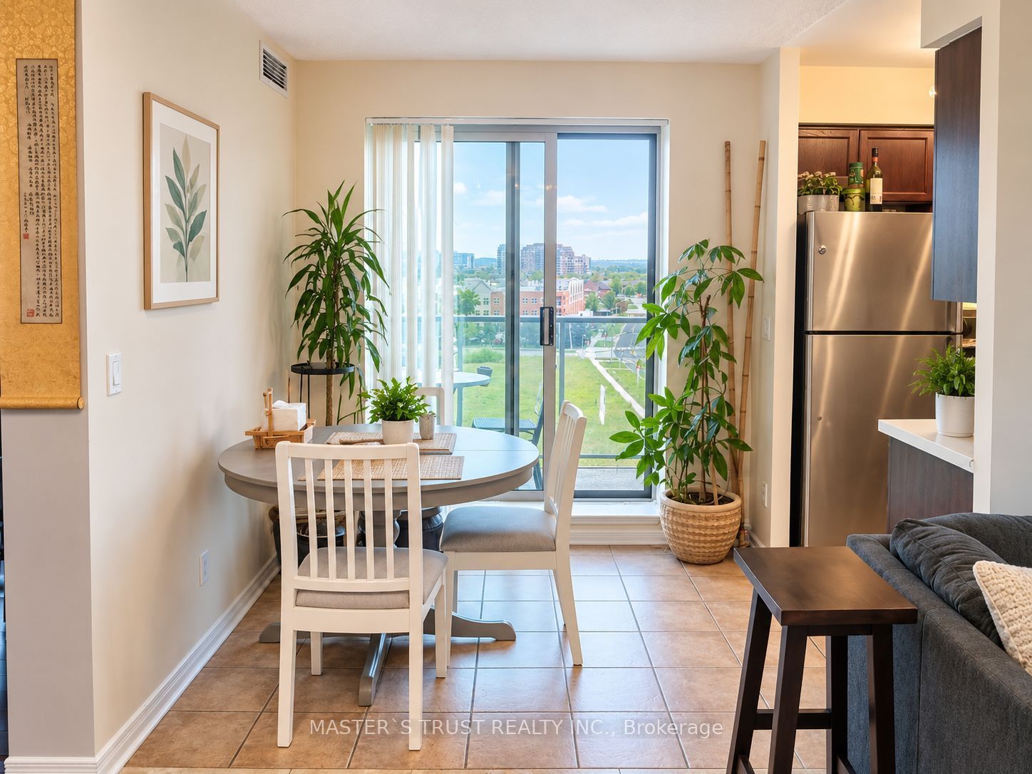 Unit 704 - 11 Oneida Crescent, Richmond Hill 2
