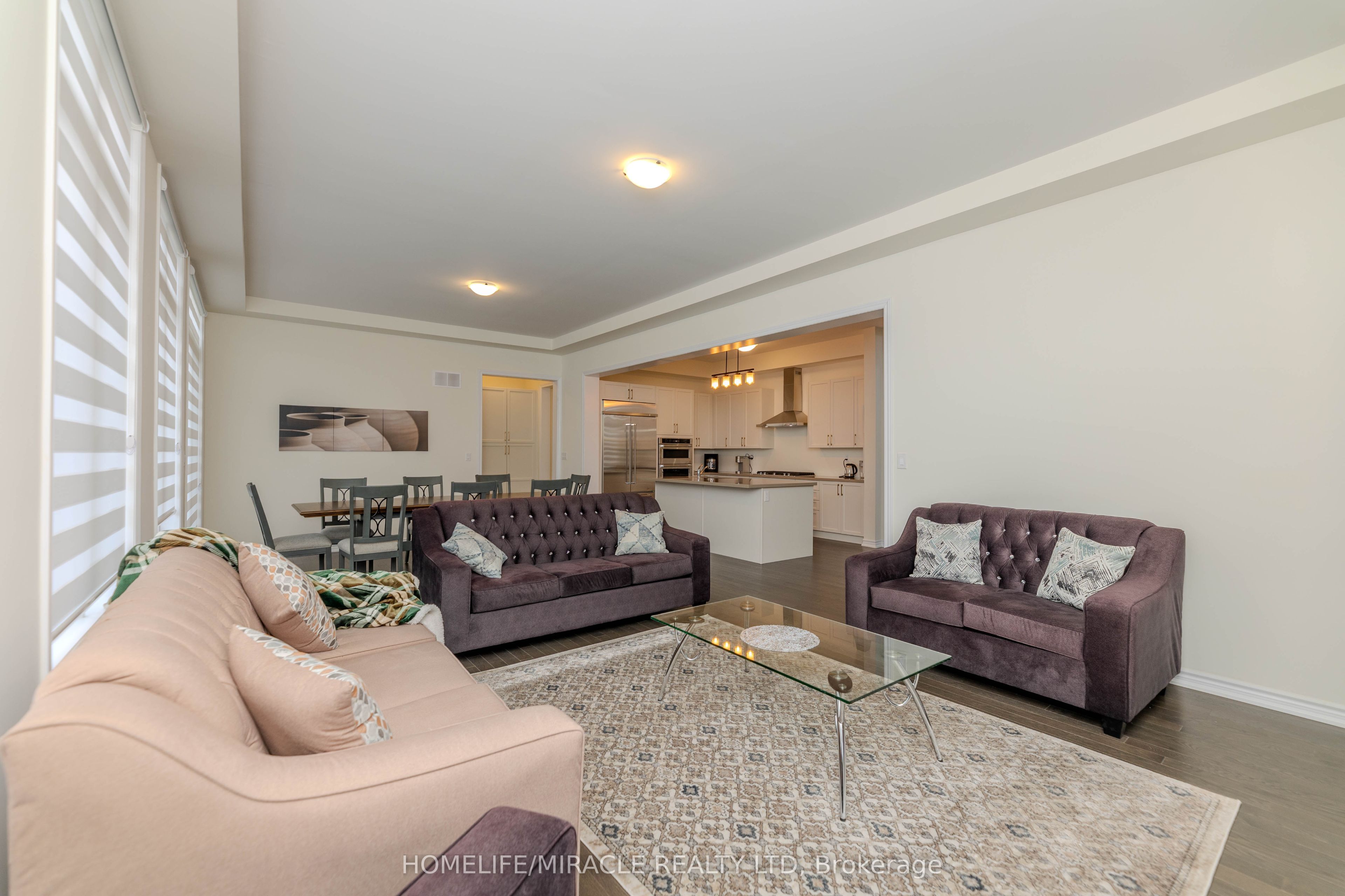 89 Halldorson Avenue, Aurora 5