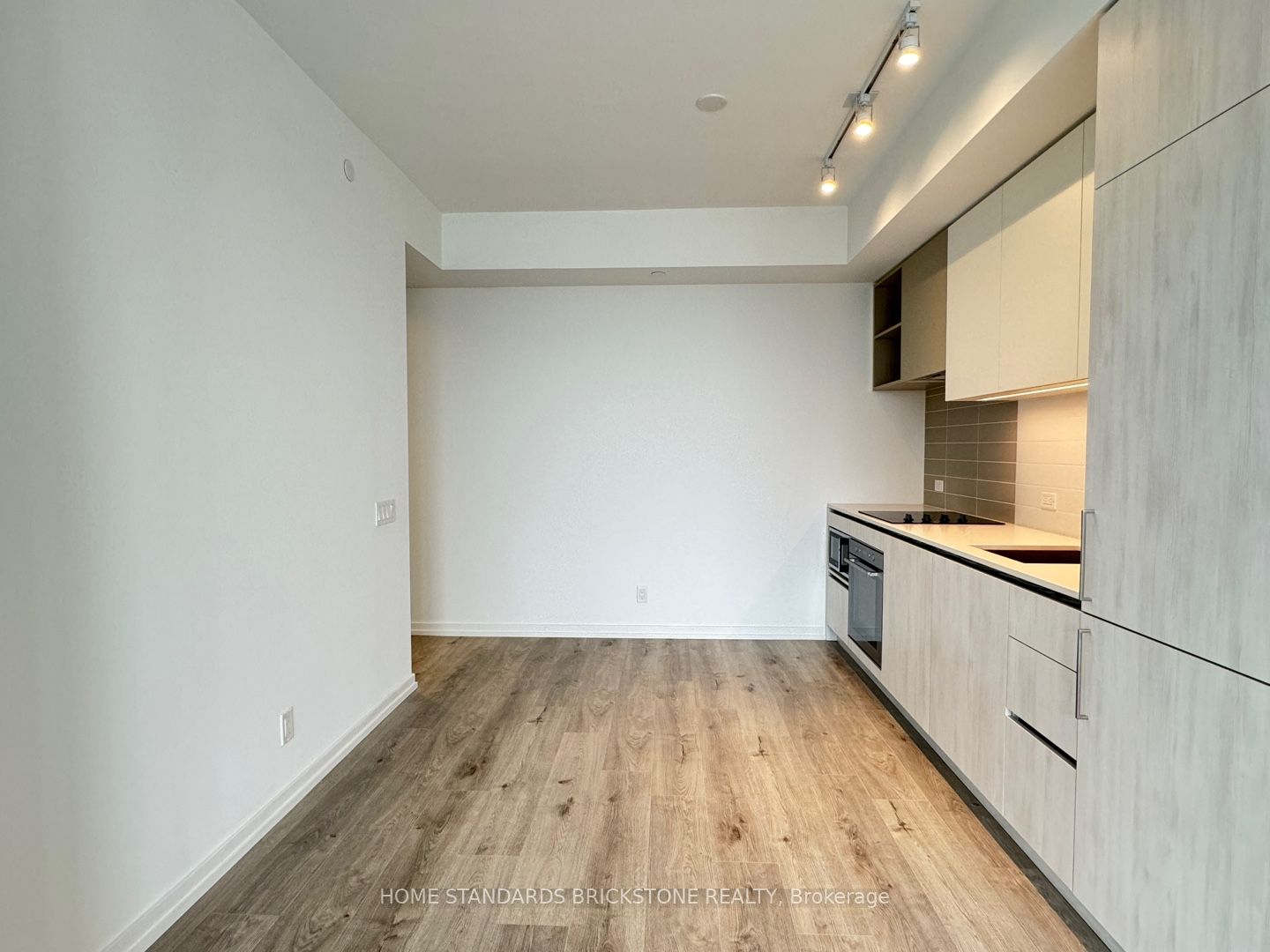 Unit 5501 - 7890 Jane Street, Vaughan 4