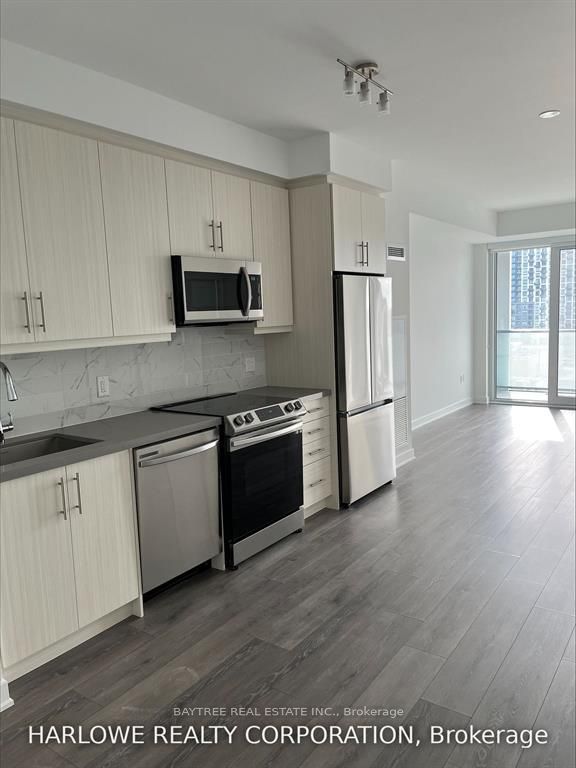 Unit 603 - 95 Oneida Crescent, Richmond Hill 2