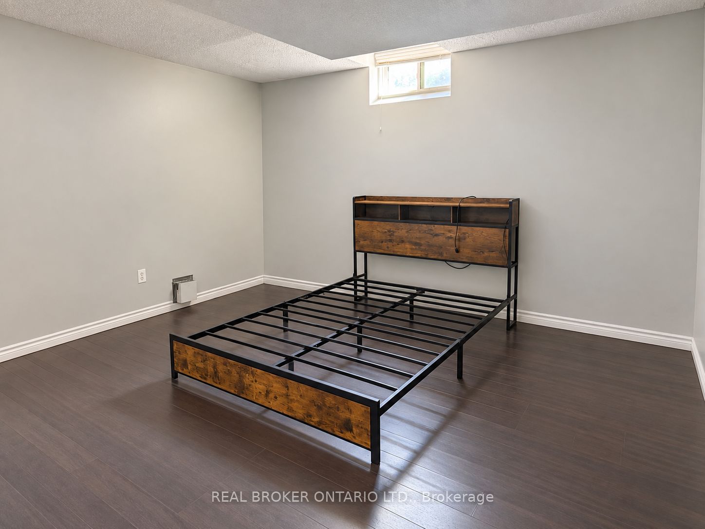 Unit Basement - 205 La Rocca Avenue, Vaughan 5