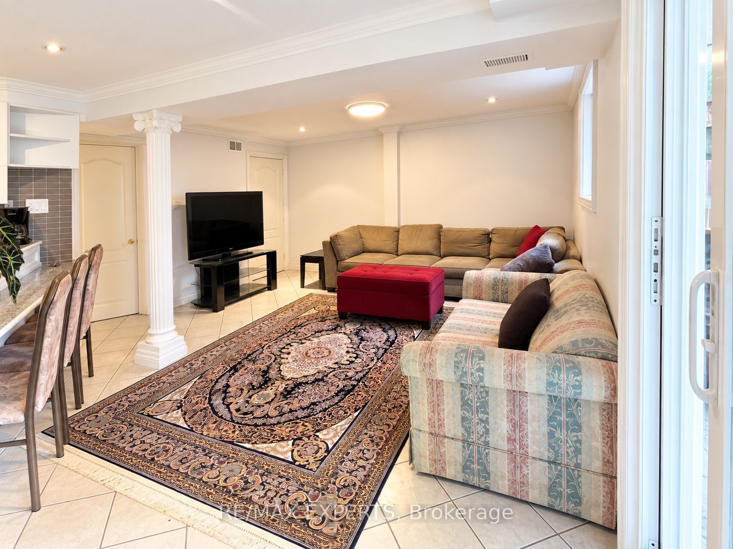 Unit Bsmt - 14 Park Lane Circle, Richmond Hill 4