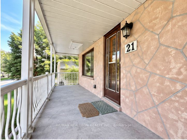 21 Clark Avenue, Markham 5