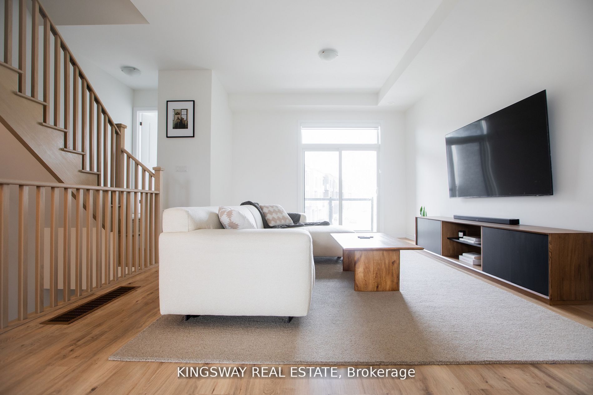 27 Paradox Street, Vaughan 4
