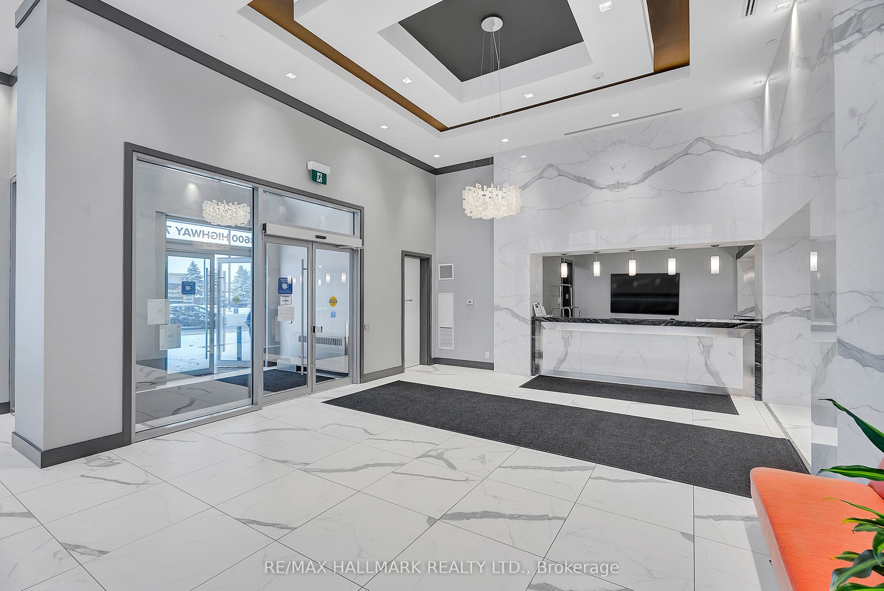 Unit 703 - 3600 Highway 7, Vaughan 3