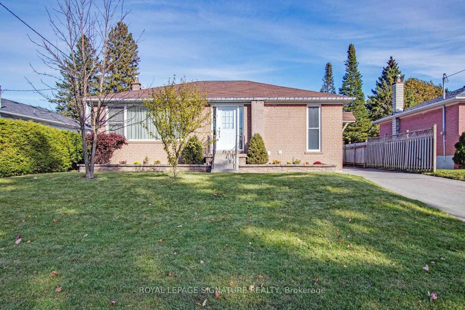 11 Patrick Drive, Aurora 1
