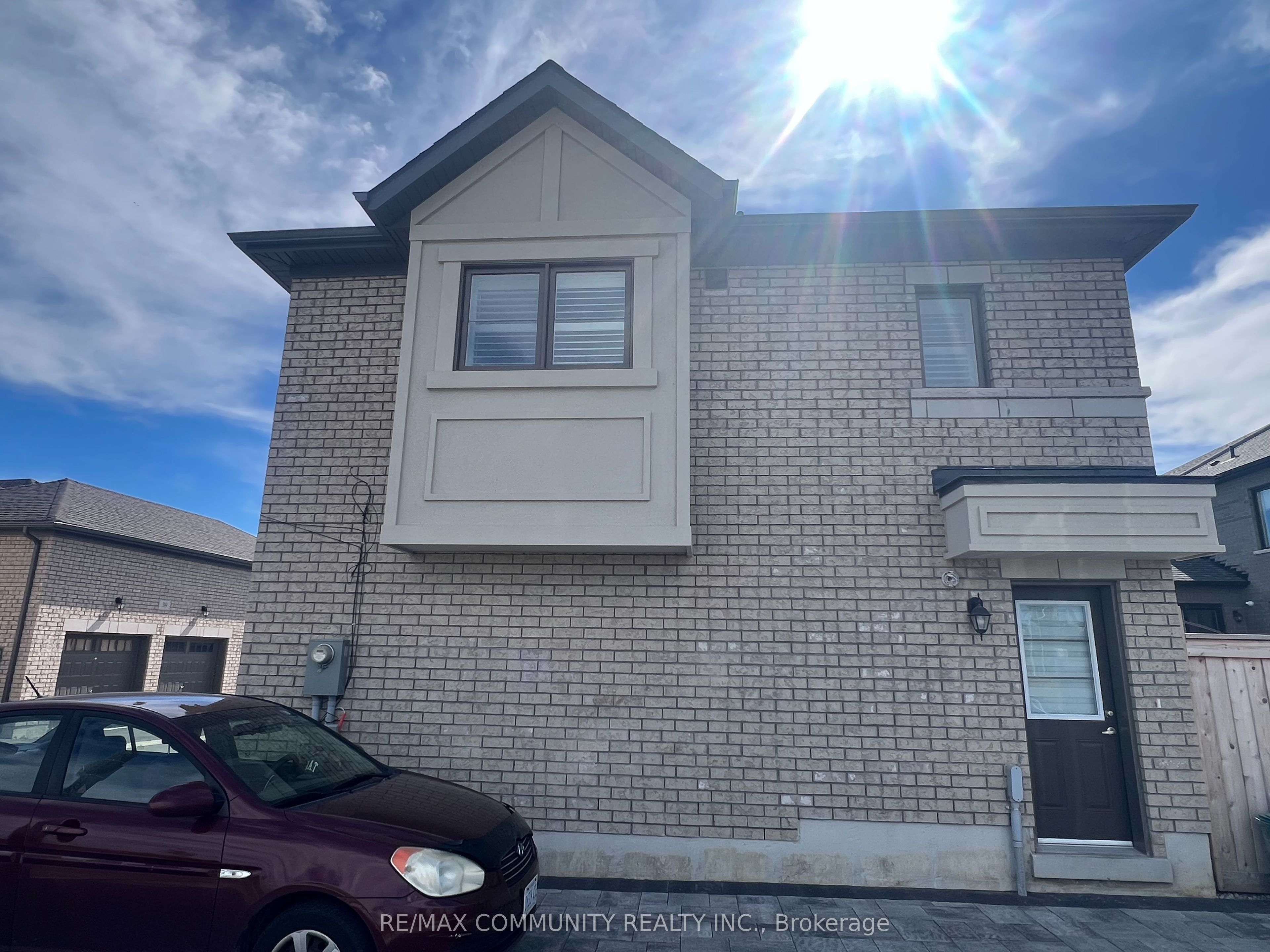 Unit Coach House - 3570 Bur Oak Avenue, Markham 2