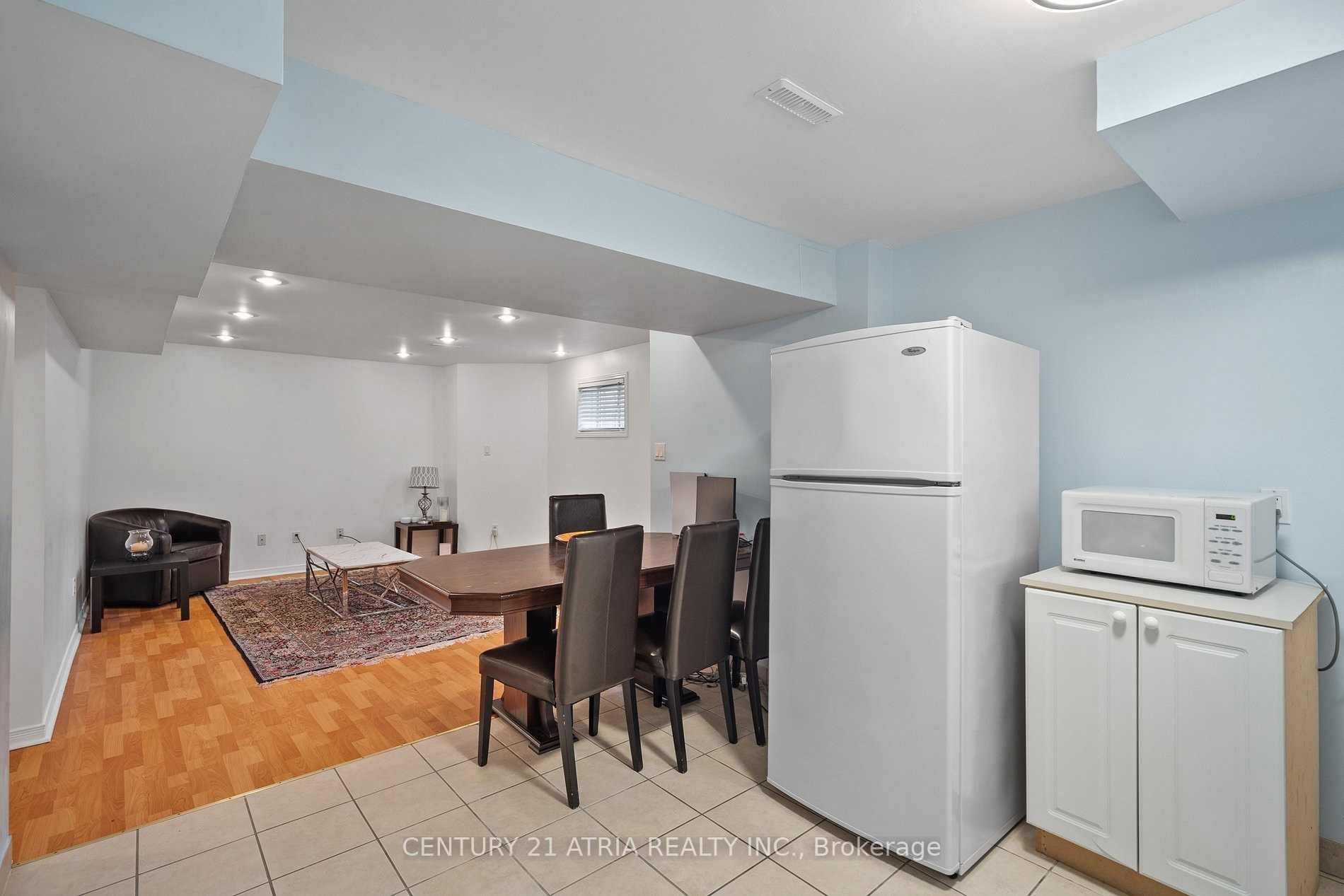 Unit Bsmt - 22 Sweet Water Crescent, Richmond Hill 2