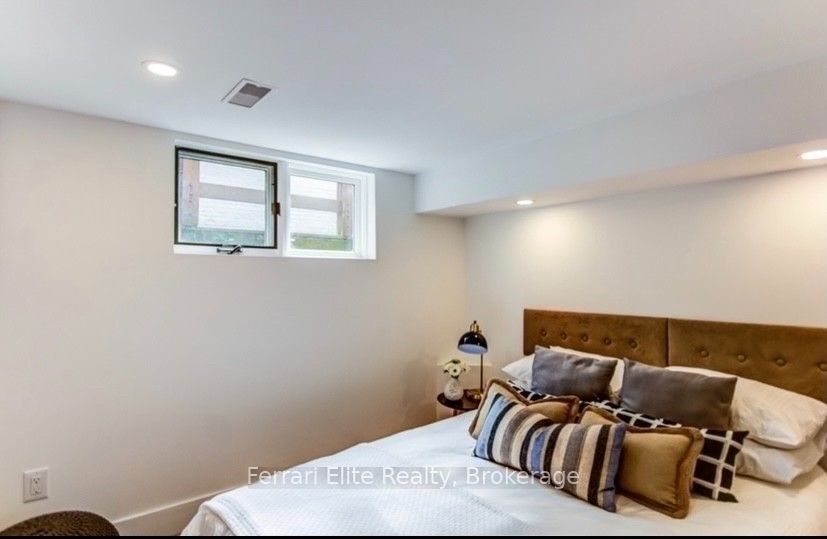 Unit Bsmt - 66 Richmond Street, Richmond Hill 5