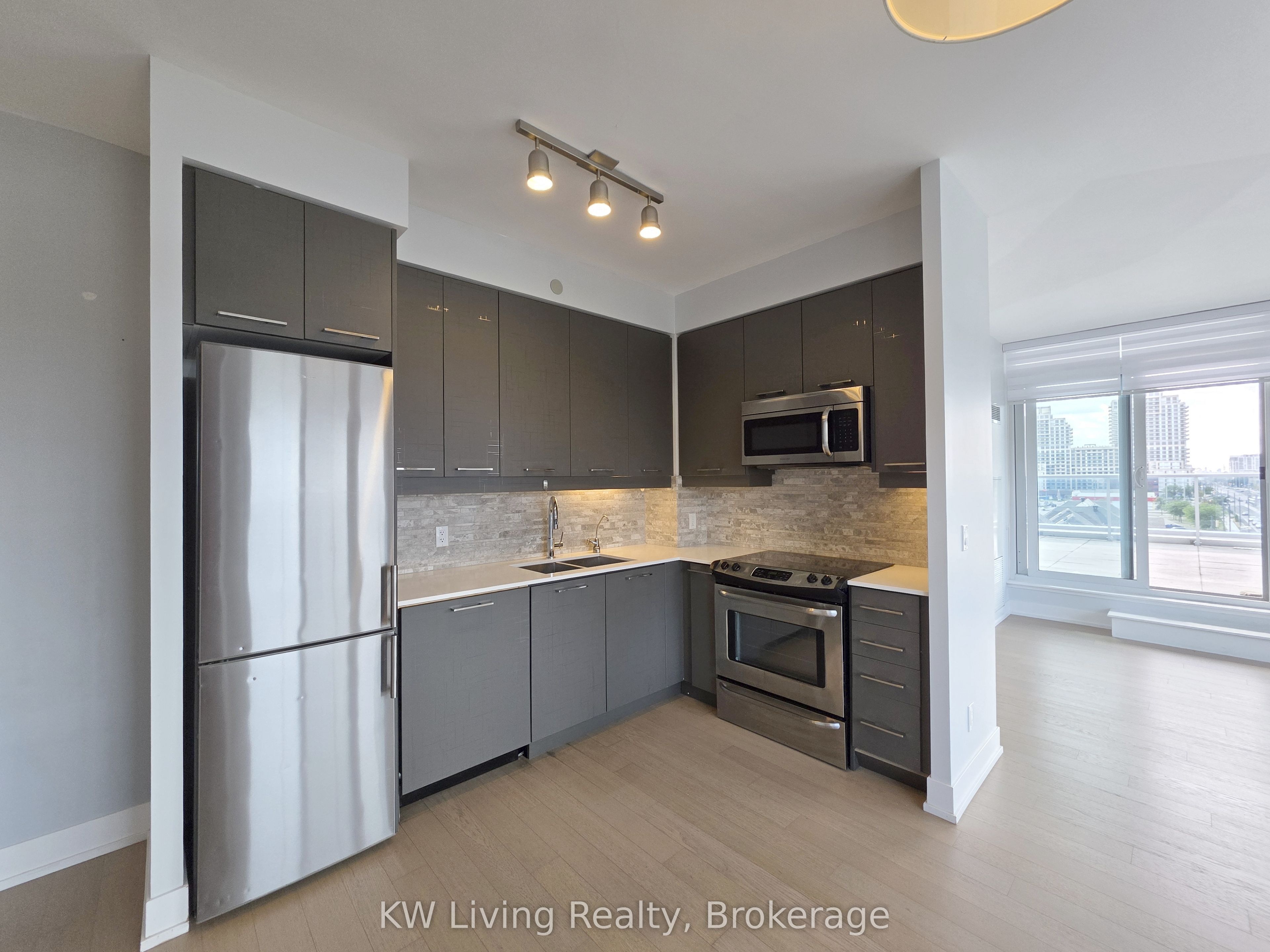 Unit 642 - 9471 Yonge Street, Richmond Hill 5