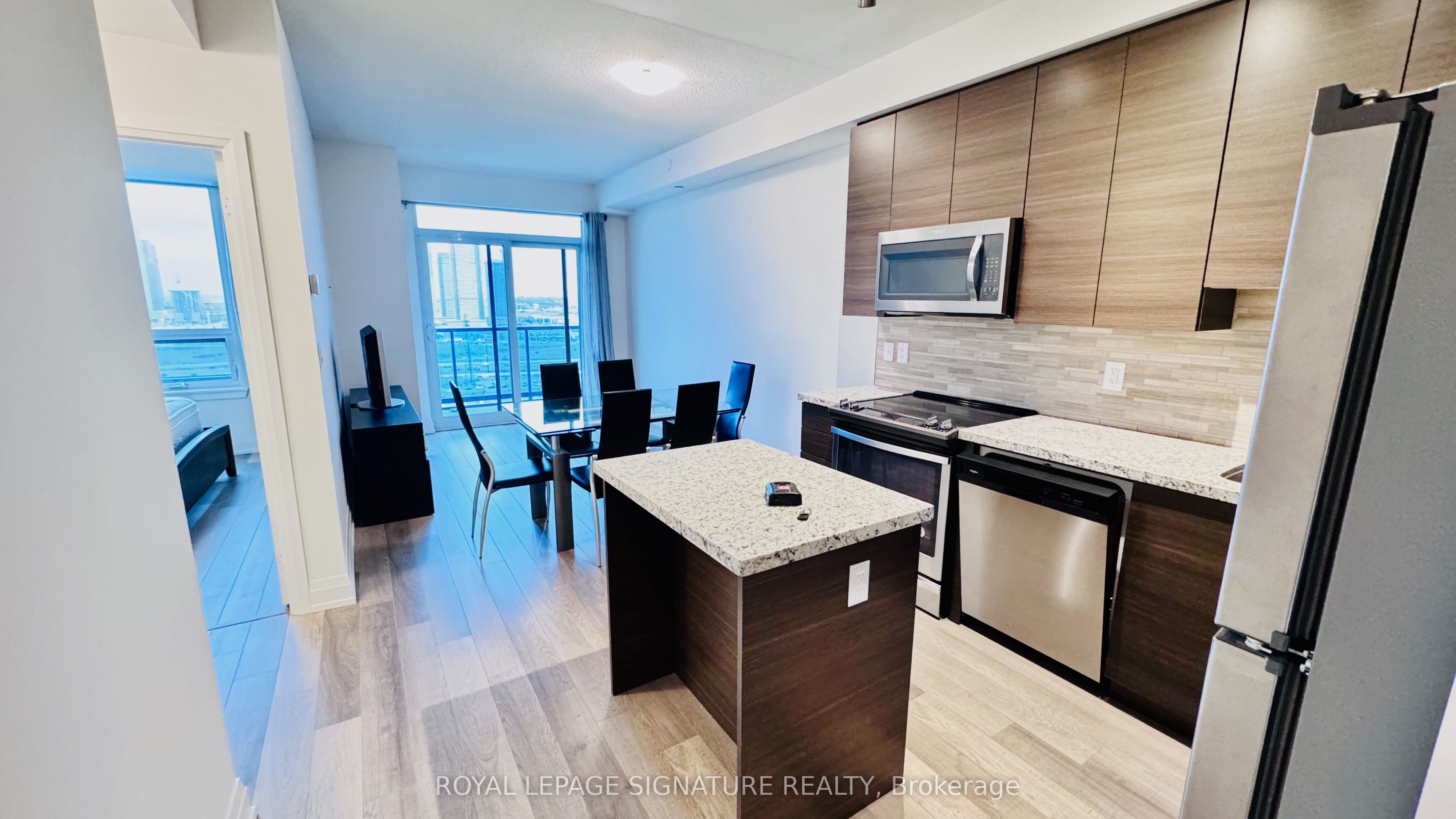 Unit 2206 - 3600 Hwy 7, Vaughan 3