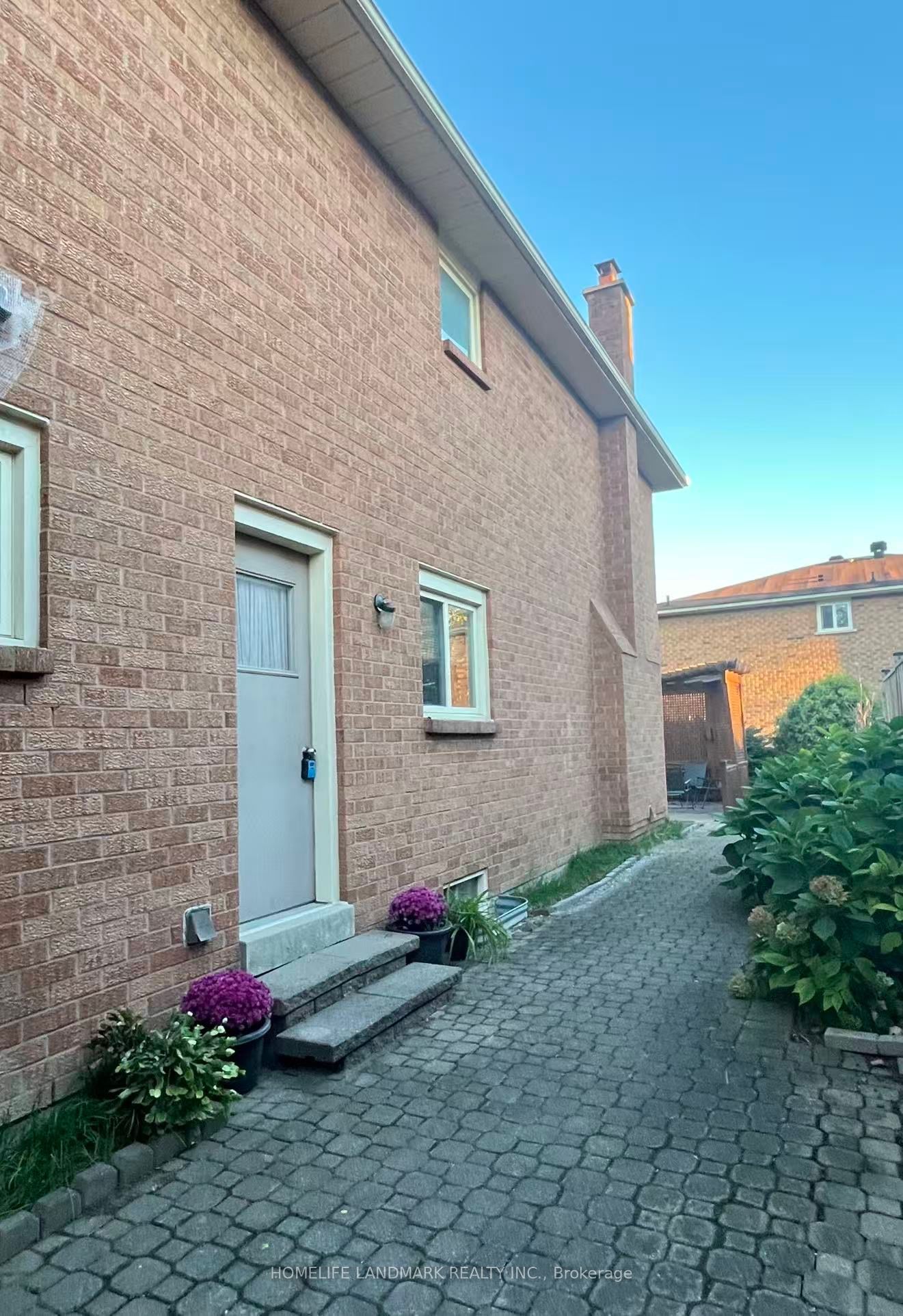 69 Hazelmere Drive, Richmond Hill 3